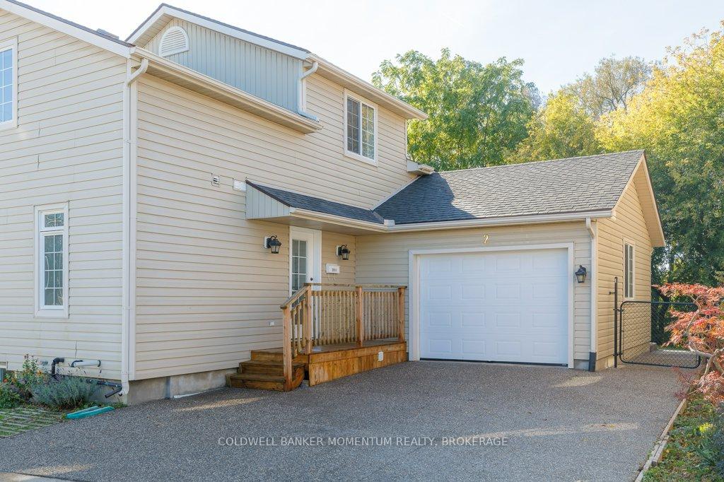 Photo 4 of 255A Lakeshore Road, St. Catharines, Lakeshore — HOMEH