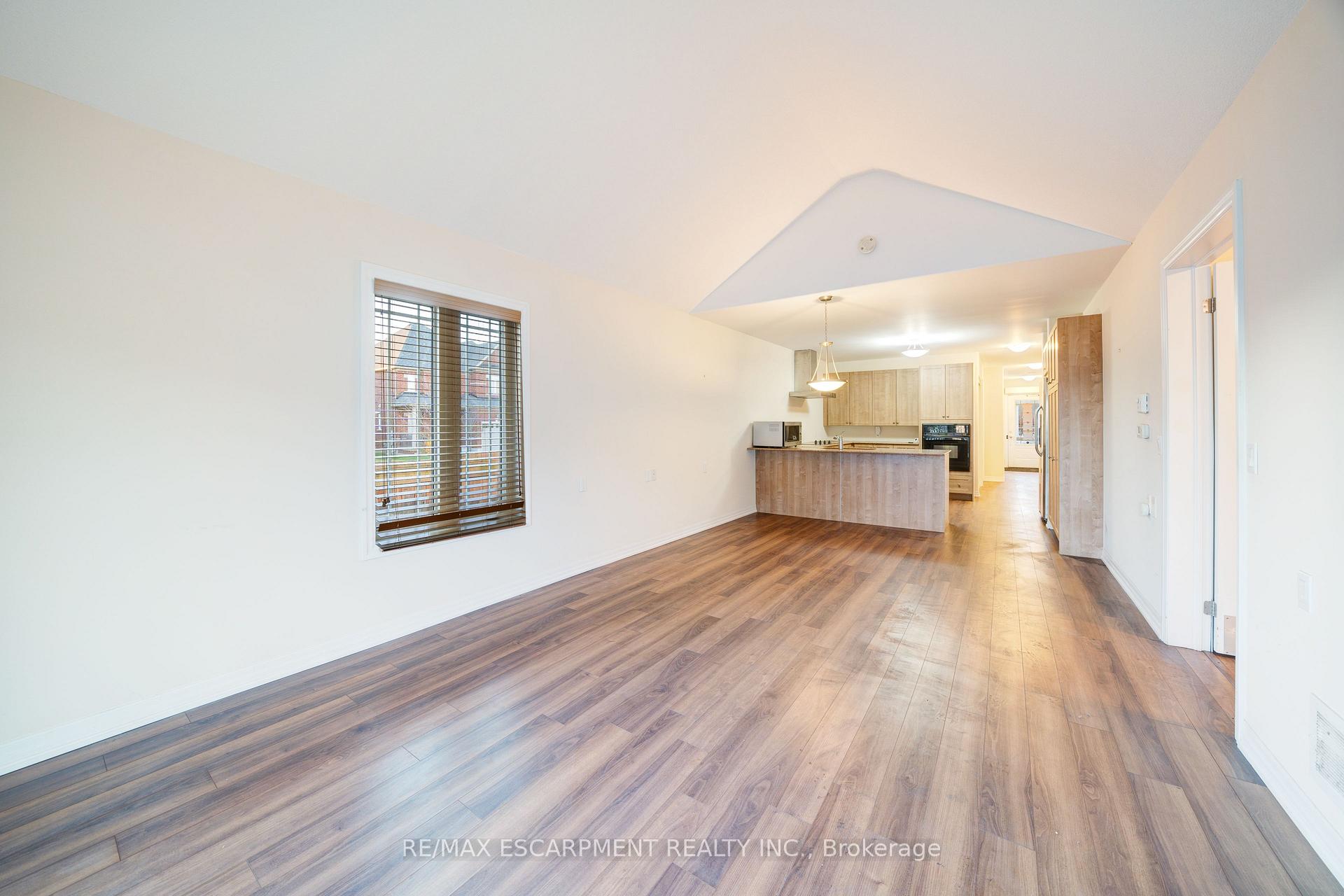 Photo 19 of 1701 Silverstone Crescent, Oshawa, Samac — HOMEH