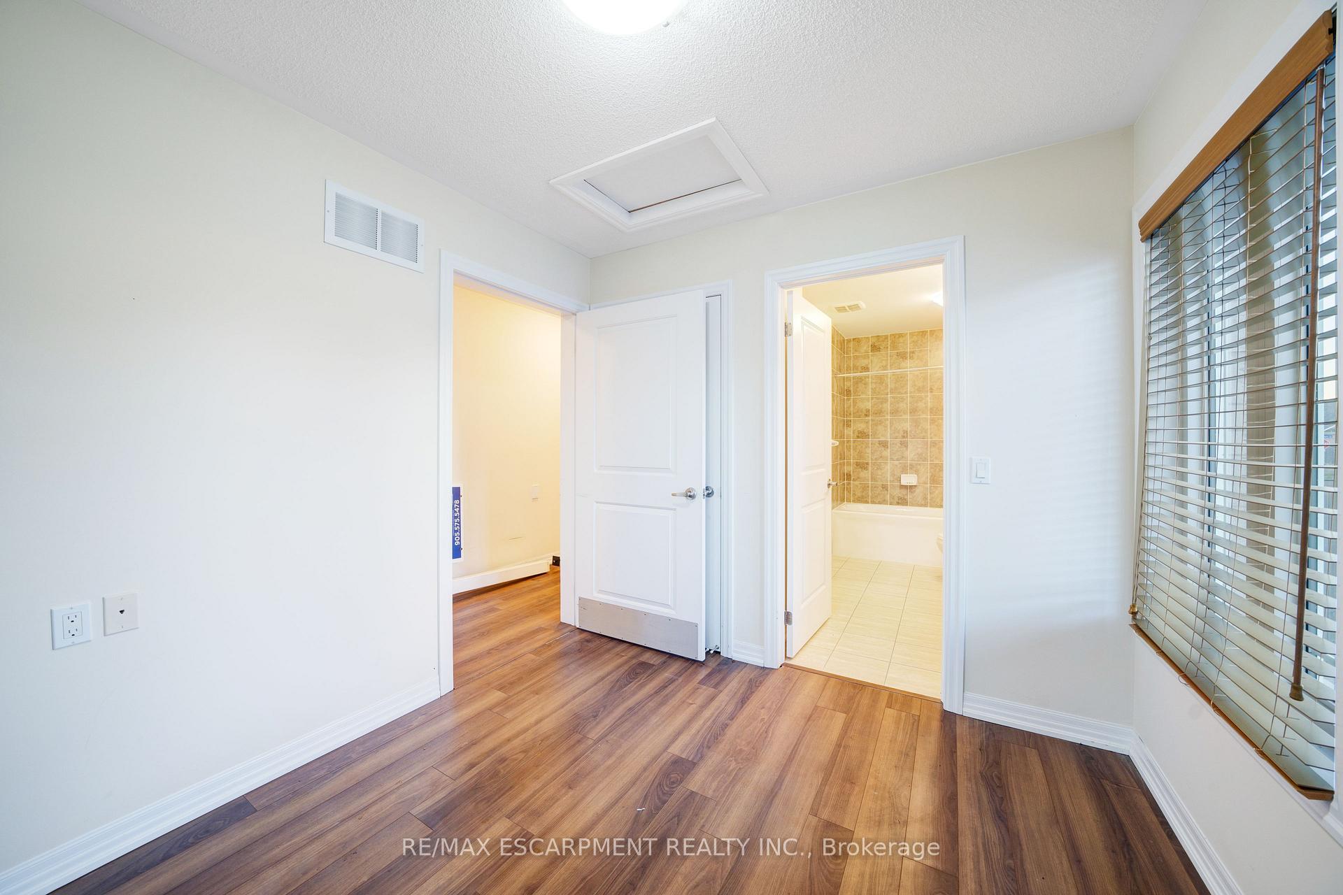 Photo 31 of 1701 Silverstone Crescent, Oshawa, Samac — HOMEH