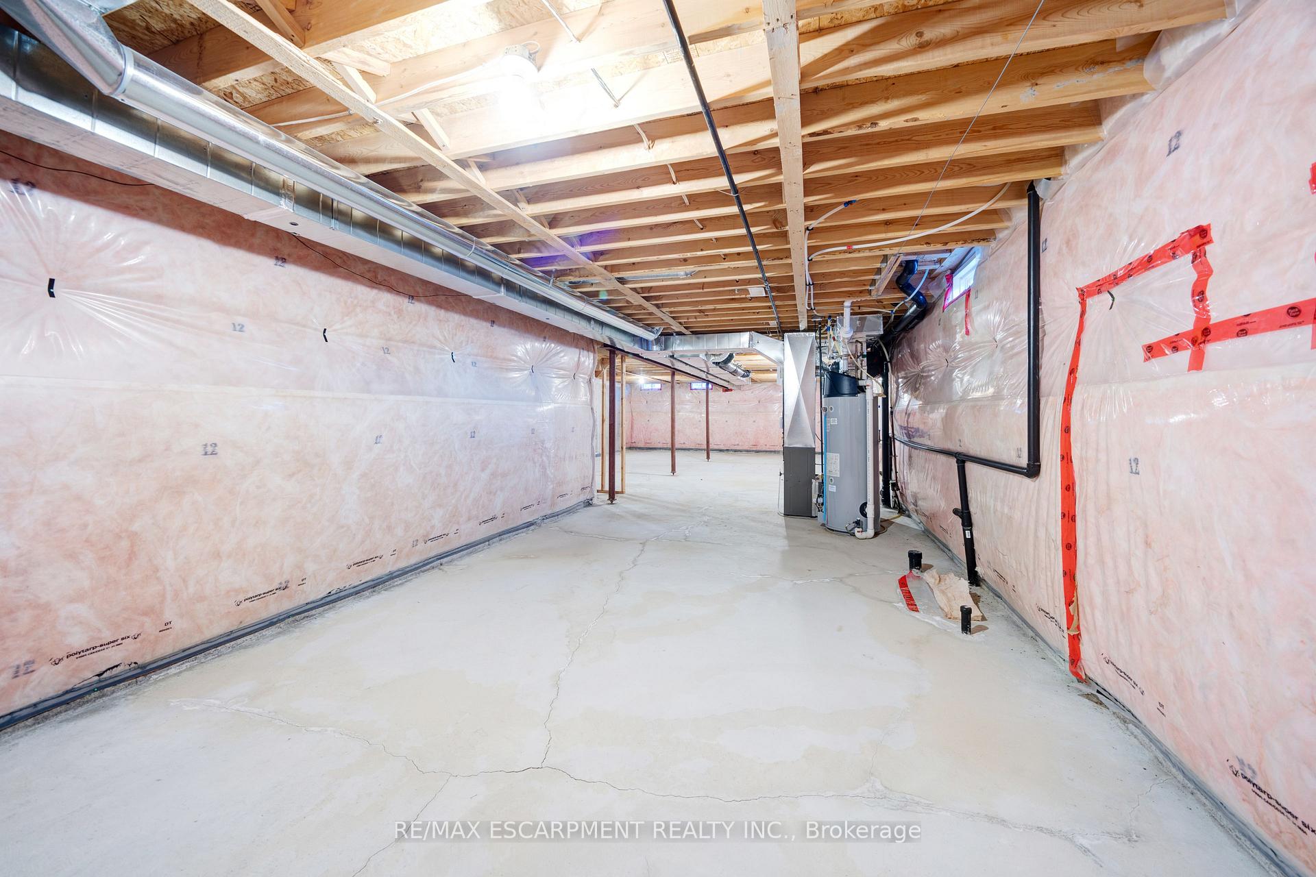 Photo 40 of 1701 Silverstone Crescent, Oshawa, Samac — HOMEH