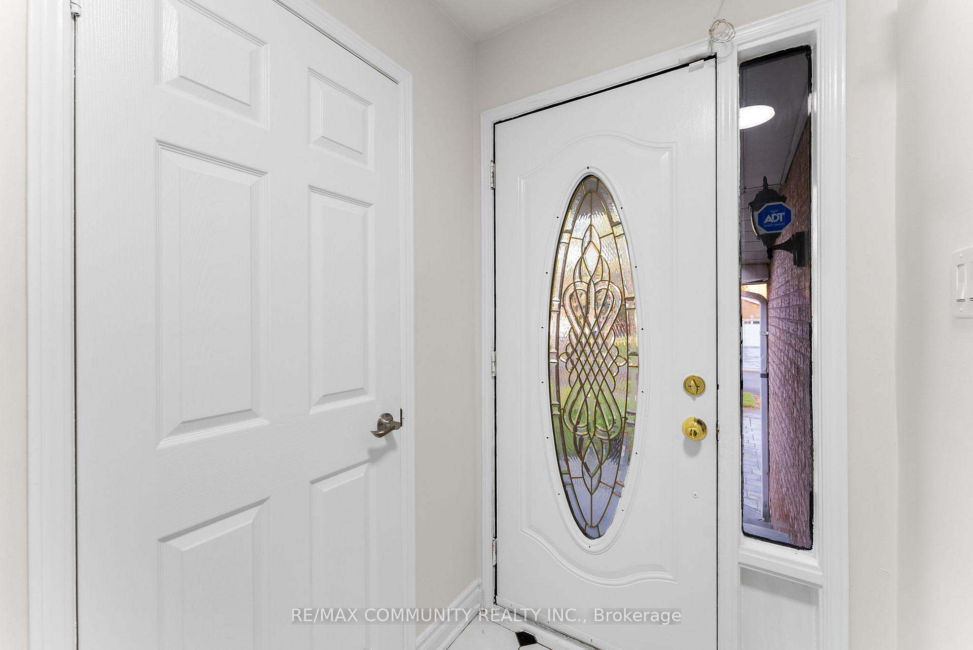 Photo 6 of 1645 Middleton Street, Pickering, Brock Ridge — HOMEH