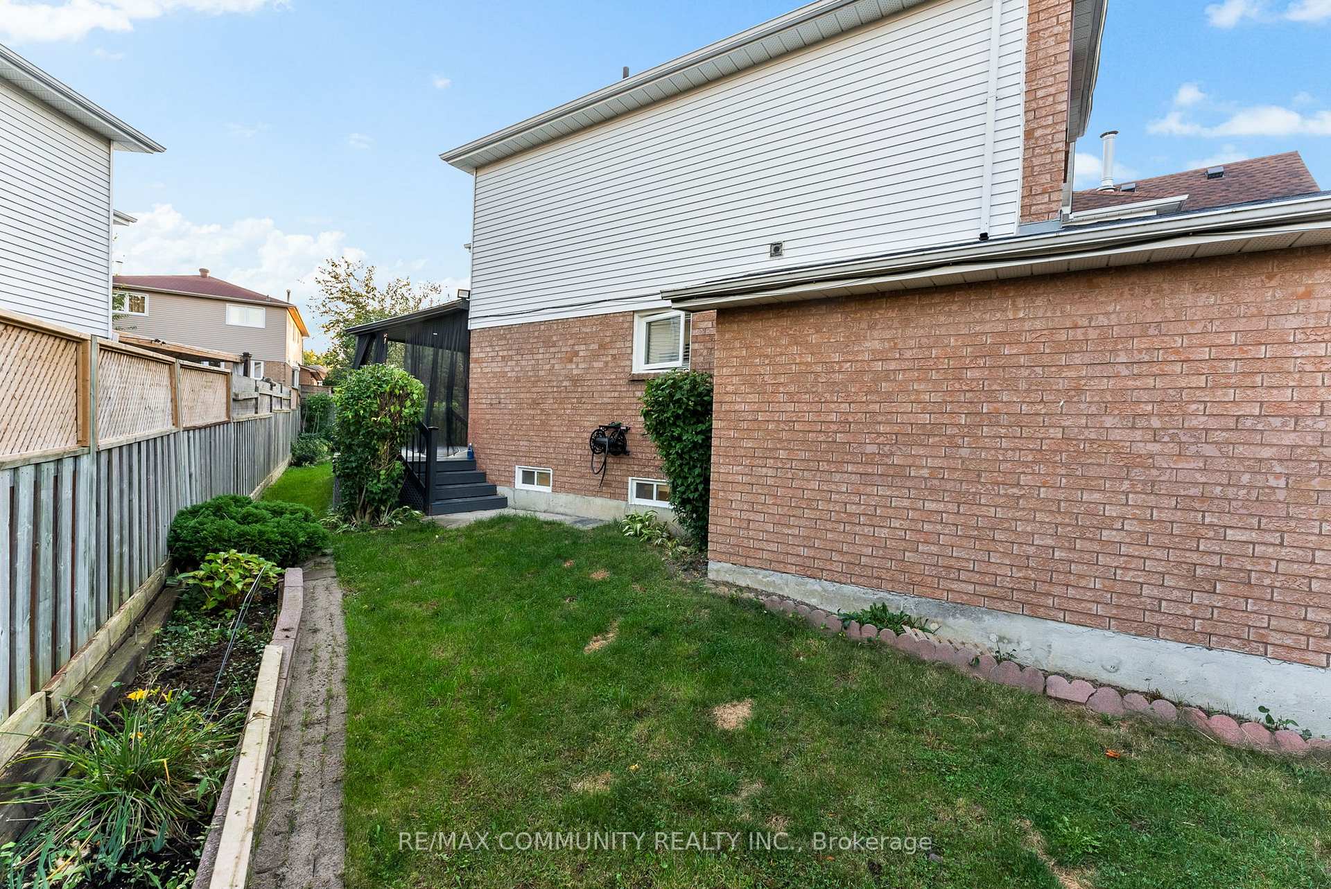 Photo 57 of 1645 Middleton Street, Pickering, Brock Ridge — HOMEH