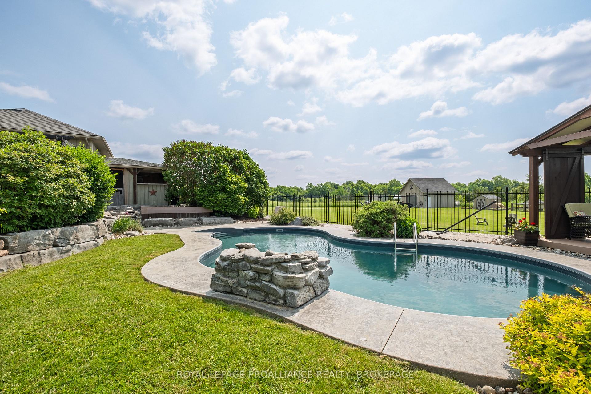 Photo 13 of 5329 Holmes Road, Frontenac, Frontenac South — HOMEH