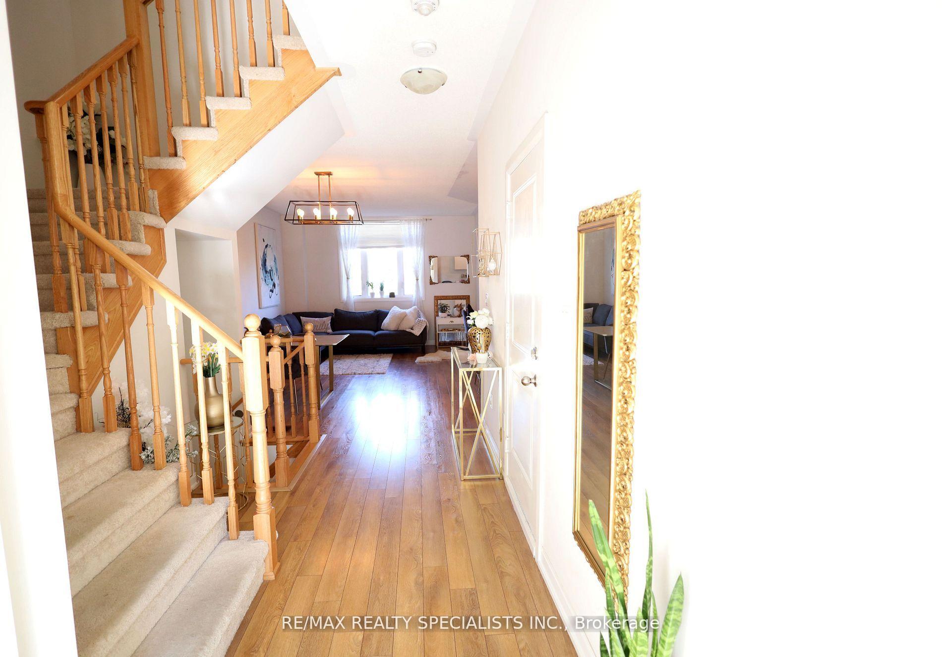 Photo 5 of 84 Longshore Way, Whitby, Port Whitby — HOMEH