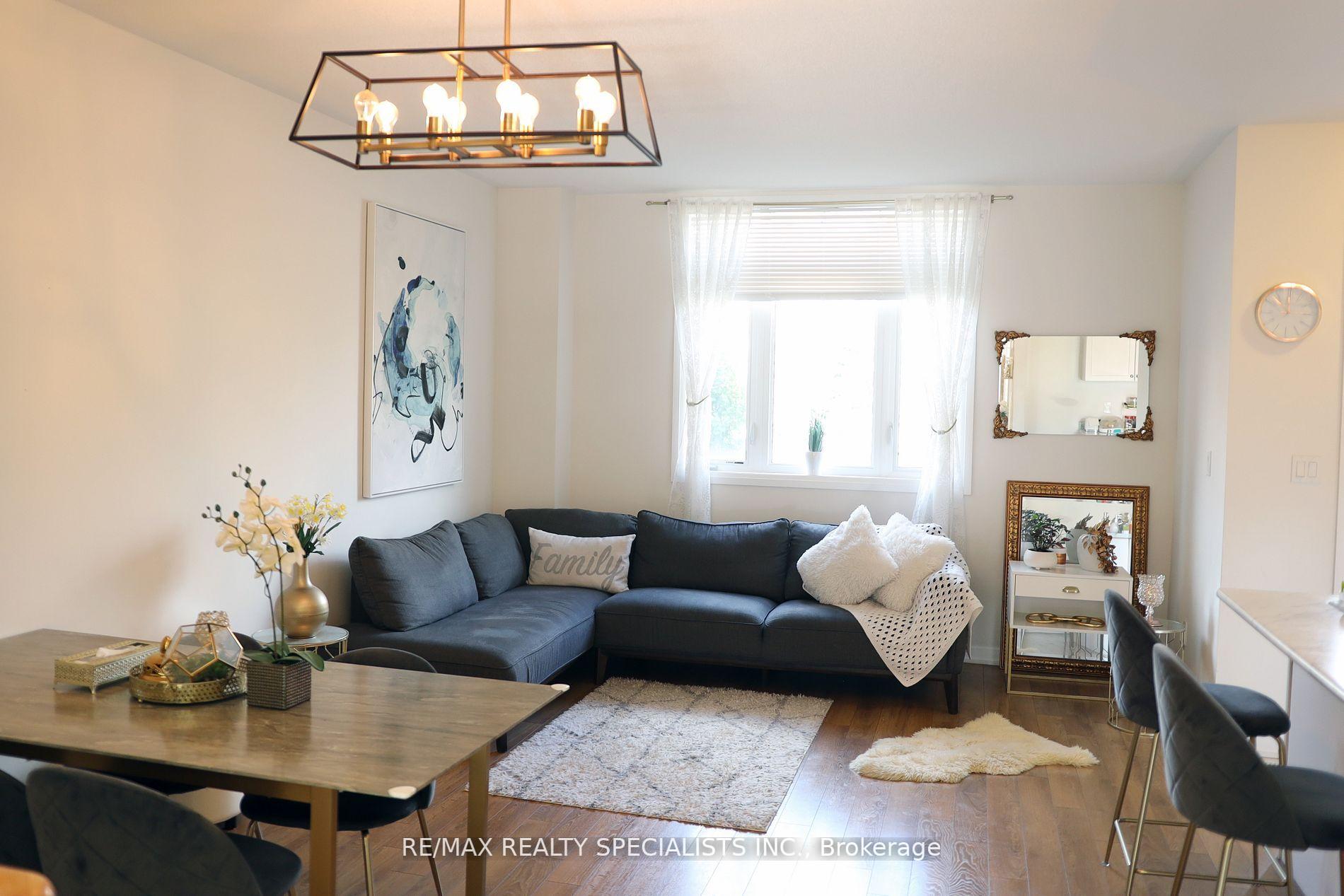 Photo 10 of 84 Longshore Way, Whitby, Port Whitby — HOMEH