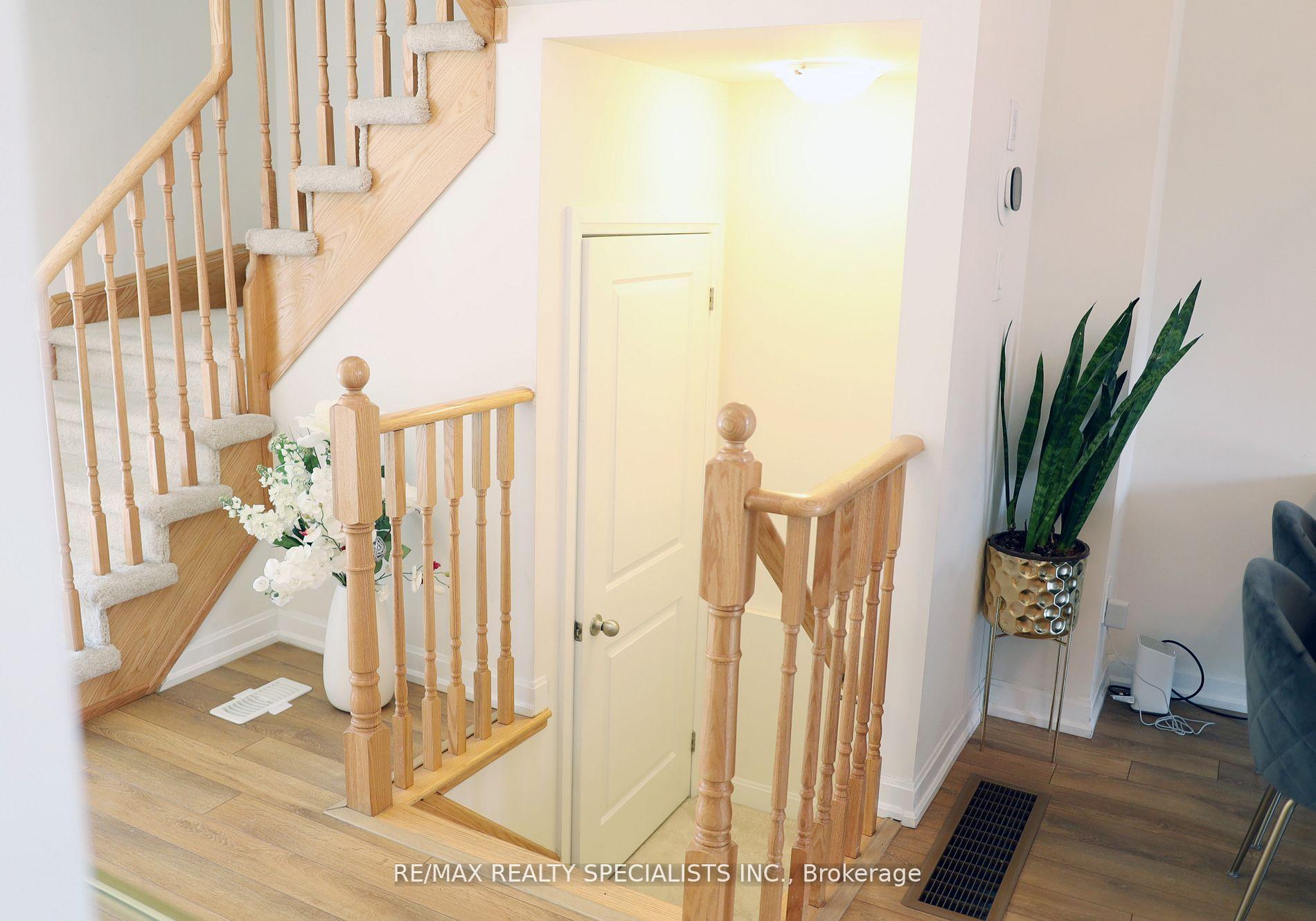 Photo 17 of 84 Longshore Way, Whitby, Port Whitby — HOMEH