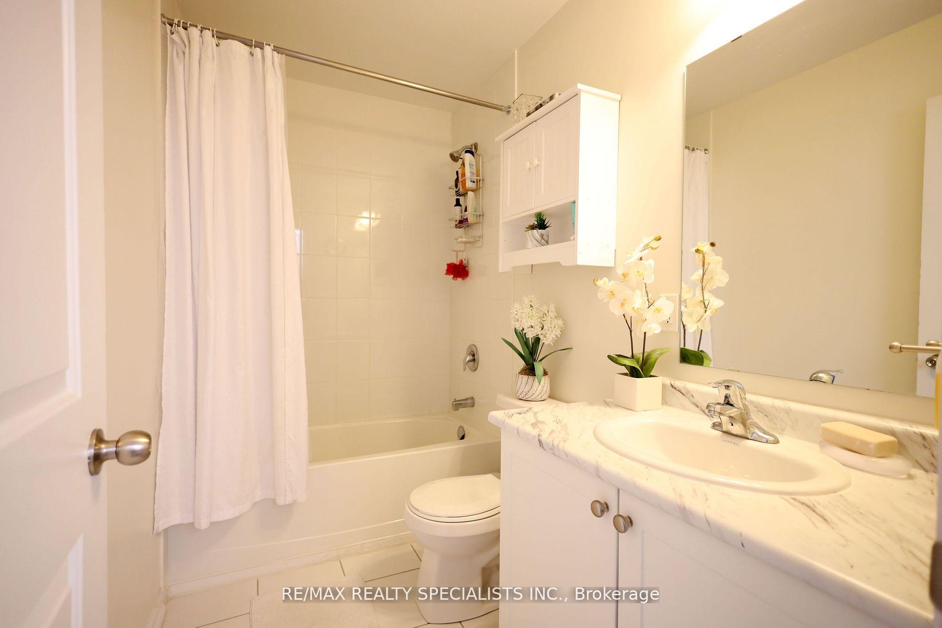 Photo 27 of 84 Longshore Way, Whitby, Port Whitby — HOMEH