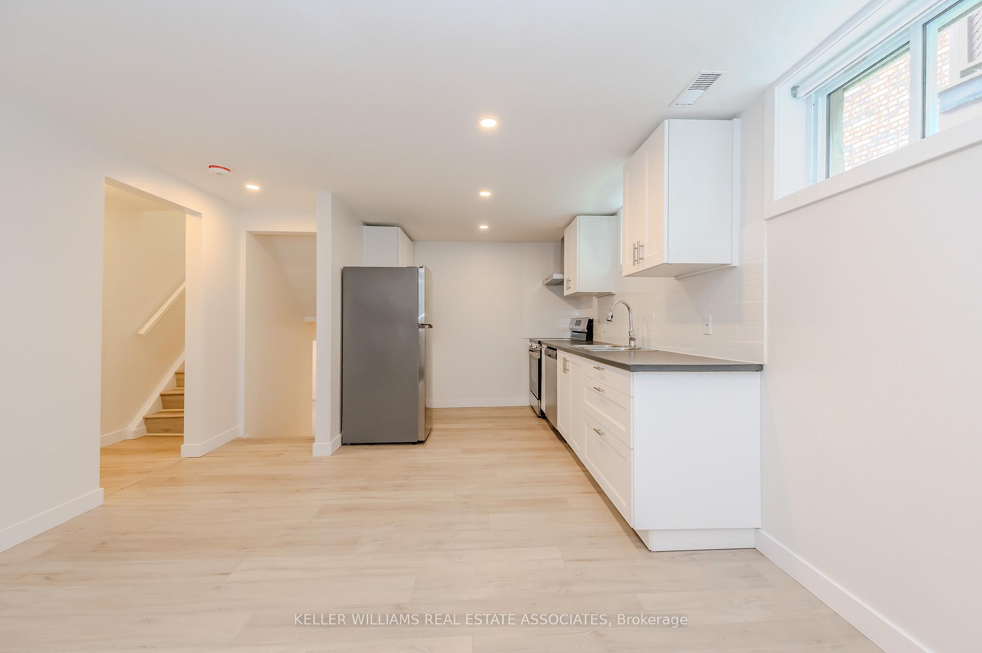 Photo 20 of 78 Duchess Drive, Cambridge — HOMEH