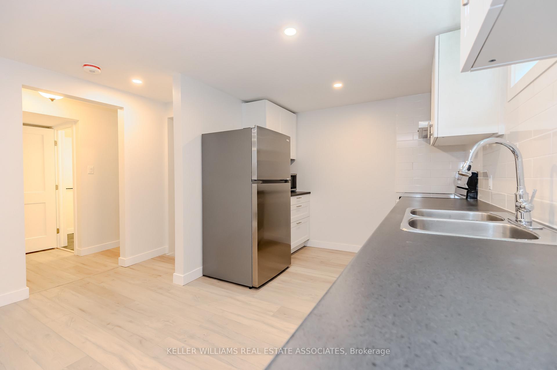 Photo 5 of 78 Duchess Drive, Cambridge — HOMEH