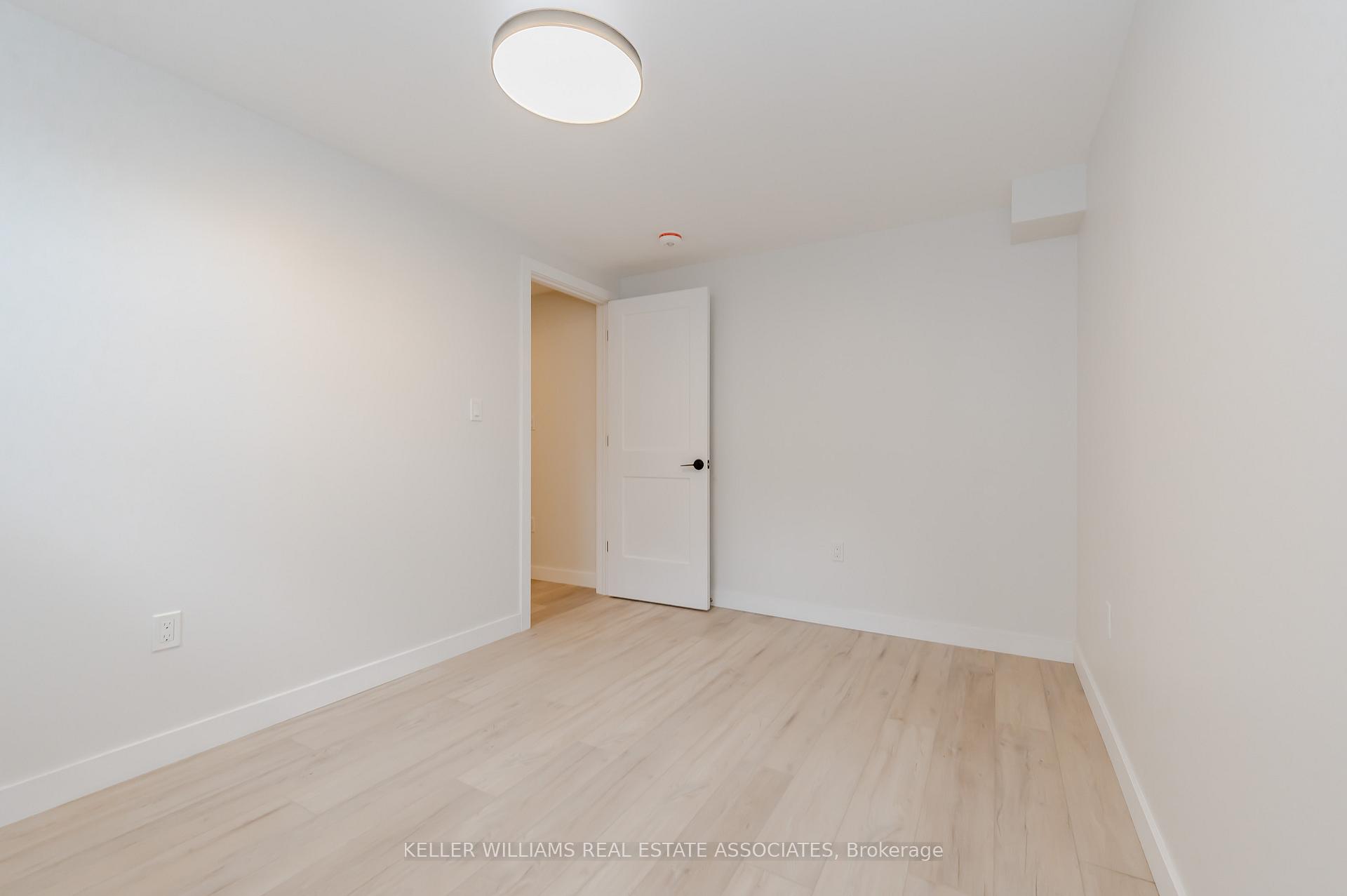 Photo 17 of 78 Duchess Drive, Cambridge — HOMEH
