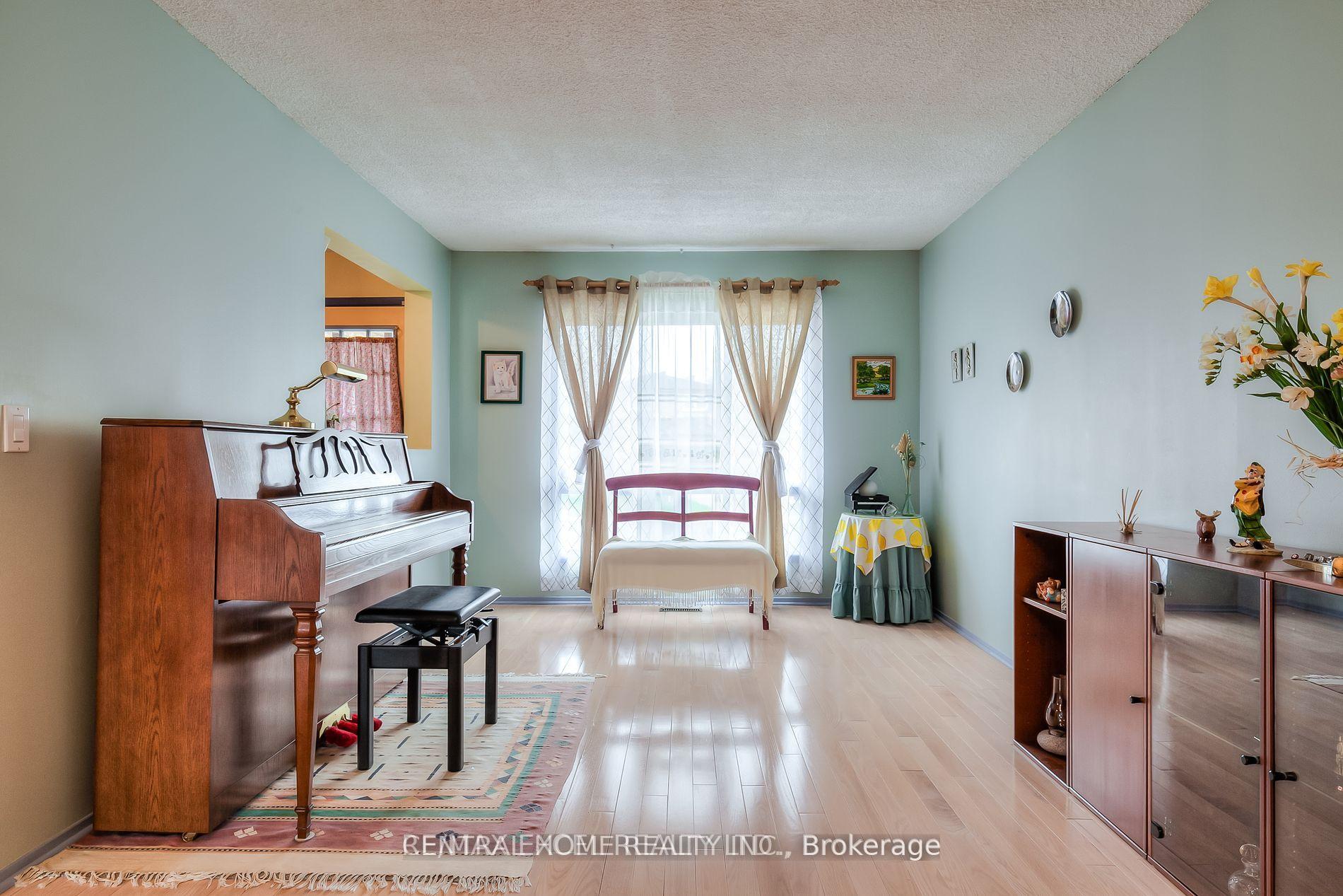 Photo 22 of 67 Tunney Crescent, Markham, Raymerville — HOMEH