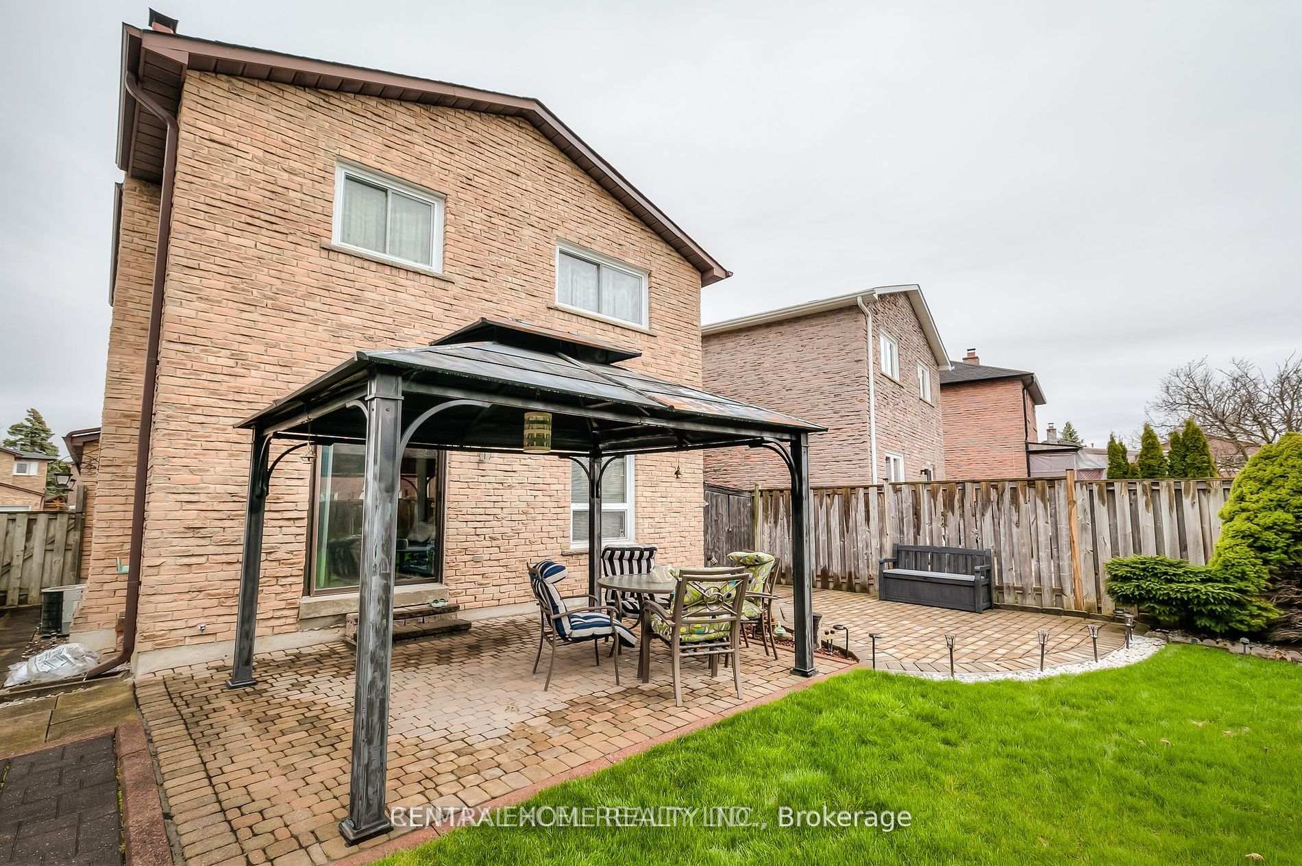 Photo 32 of 67 Tunney Crescent, Markham, Raymerville — HOMEH
