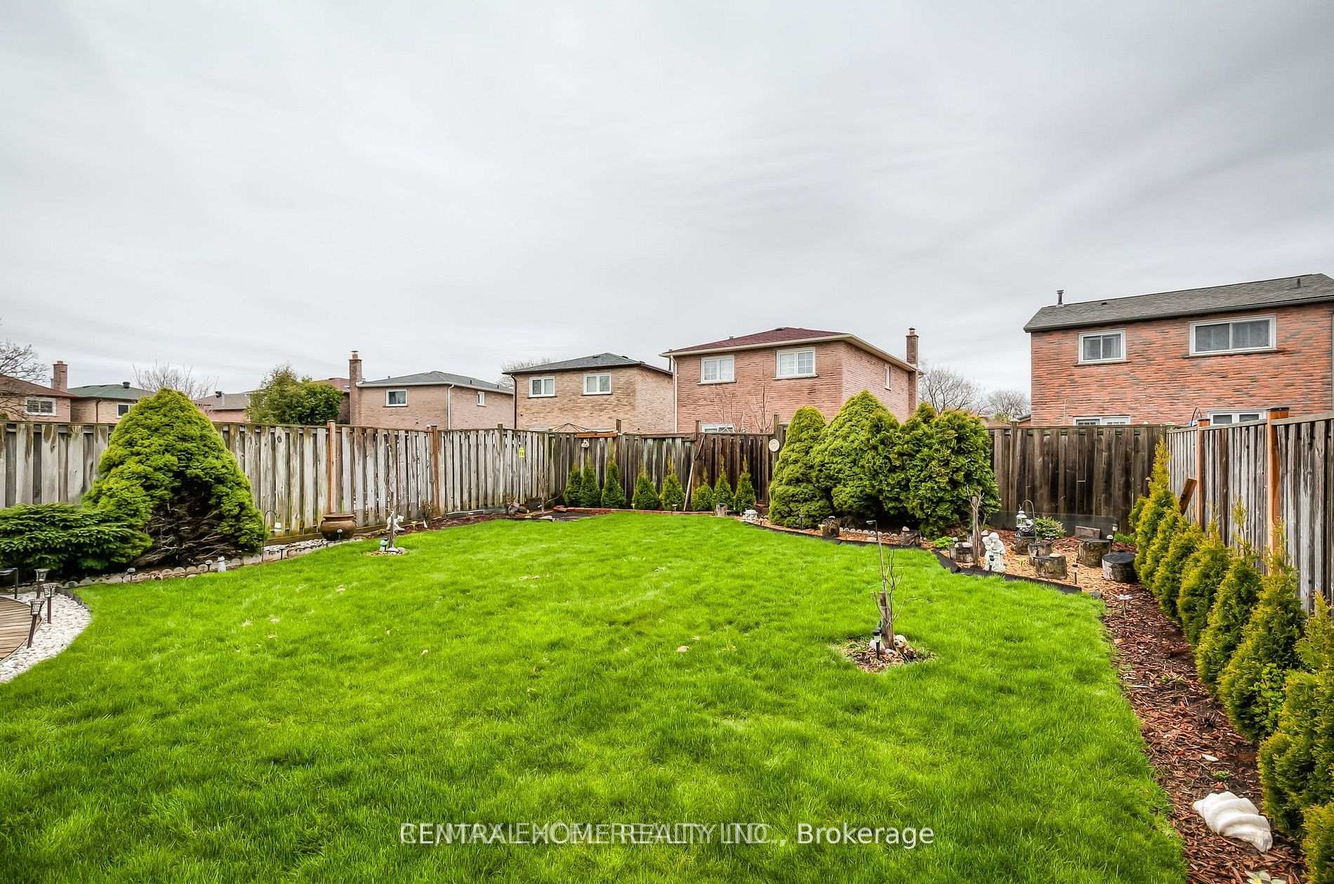 Photo 18 of 67 Tunney Crescent, Markham, Raymerville — HOMEH