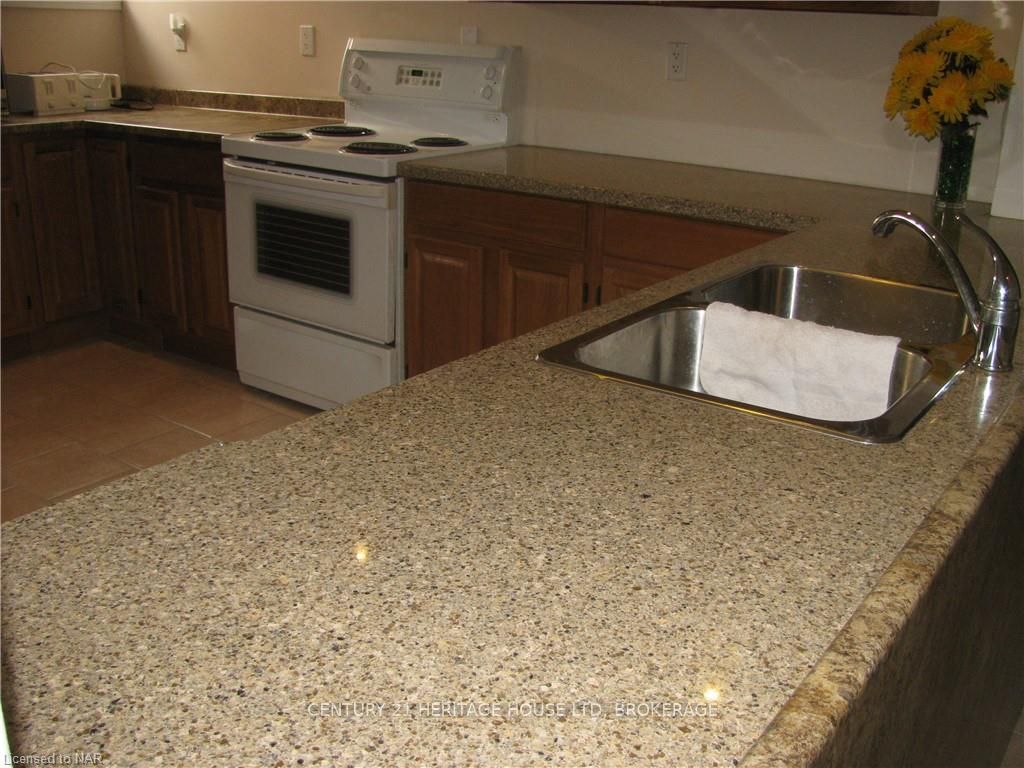 Photo 6 of Unit Lower, 72 Masterson Drive, St. Catharines, Glendale/Glenridge — HOMEH