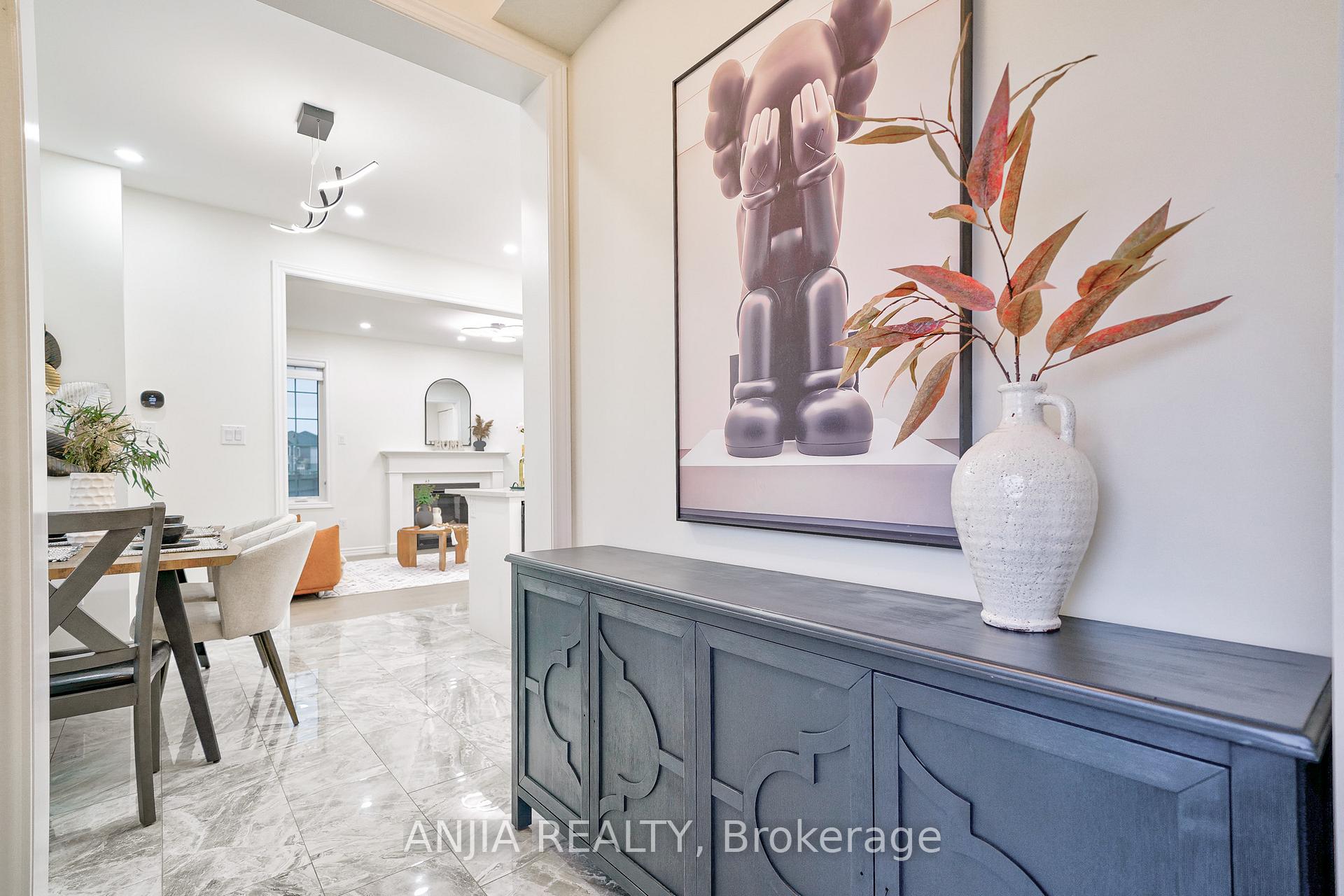 Photo 3 of 262 Beaverbrae Drive, Markham, Victoria Square — HOMEH