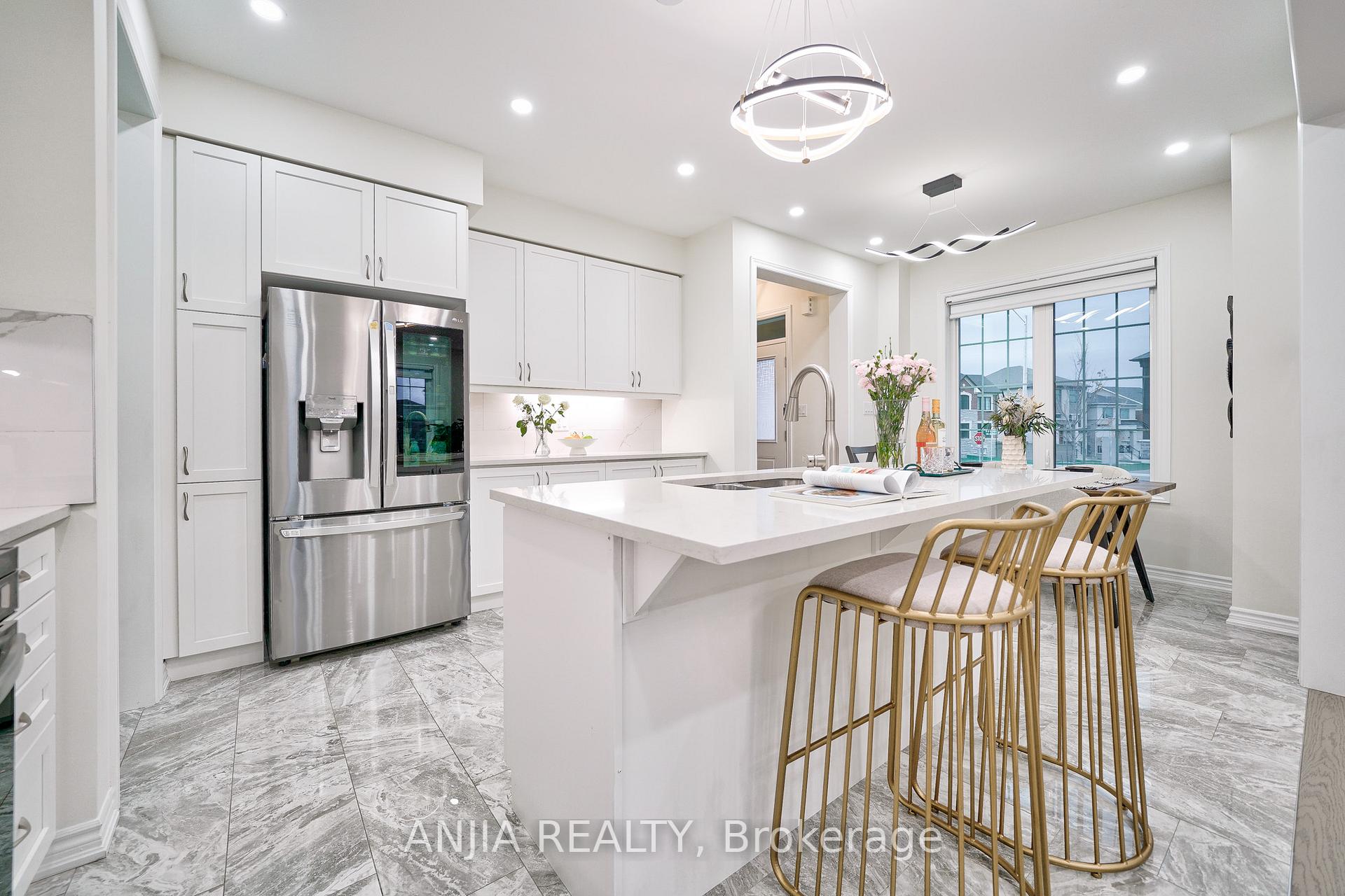 Photo 9 of 262 Beaverbrae Drive, Markham, Victoria Square — HOMEH