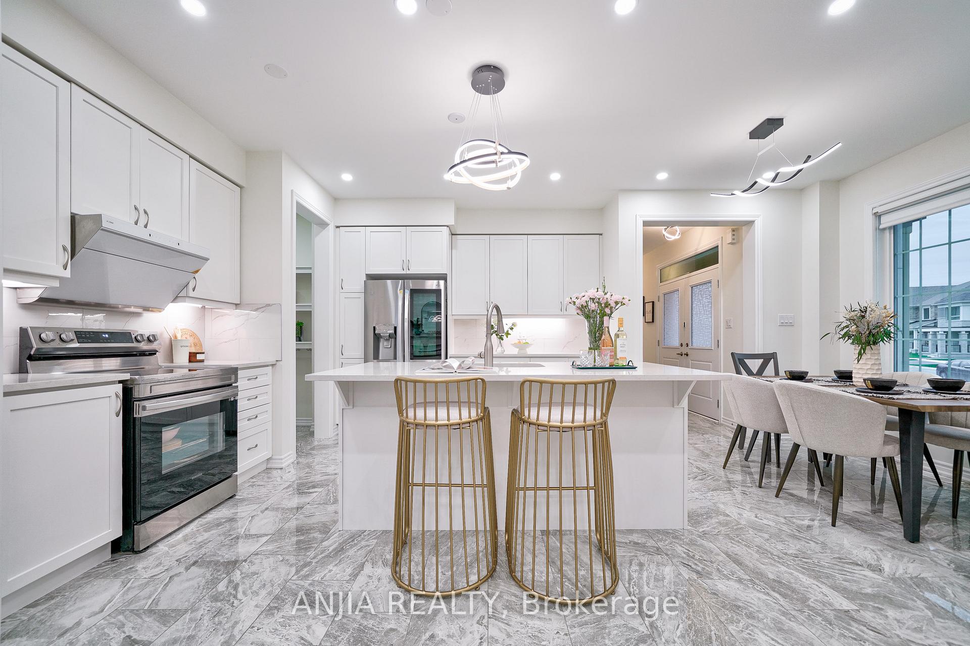 Photo 10 of 262 Beaverbrae Drive, Markham, Victoria Square — HOMEH
