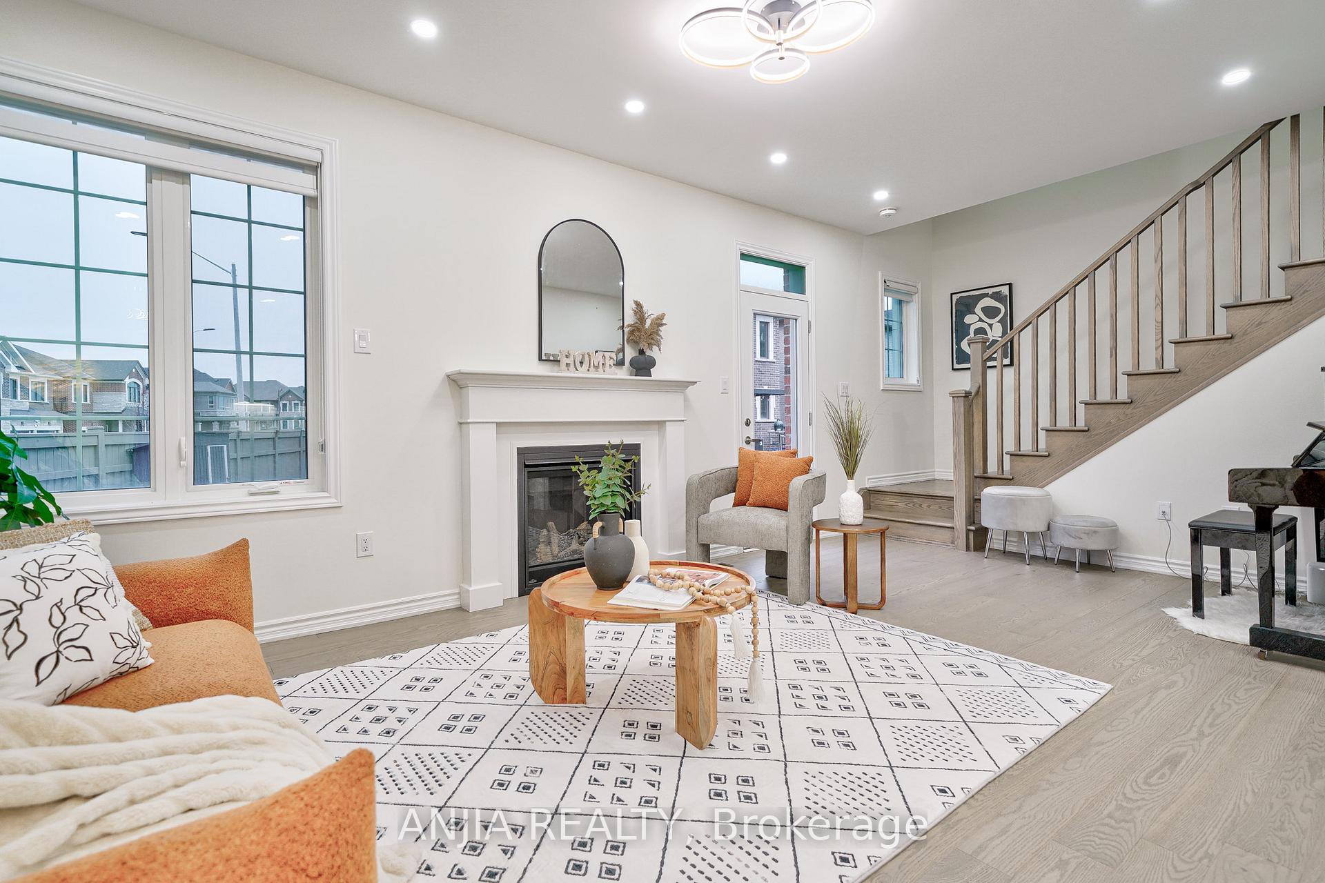 Photo 12 of 262 Beaverbrae Drive, Markham, Victoria Square — HOMEH