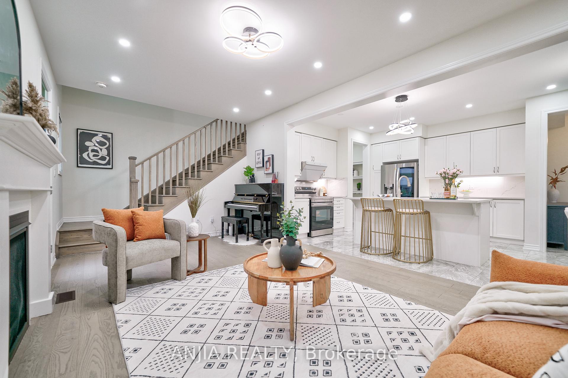Photo 13 of 262 Beaverbrae Drive, Markham, Victoria Square — HOMEH