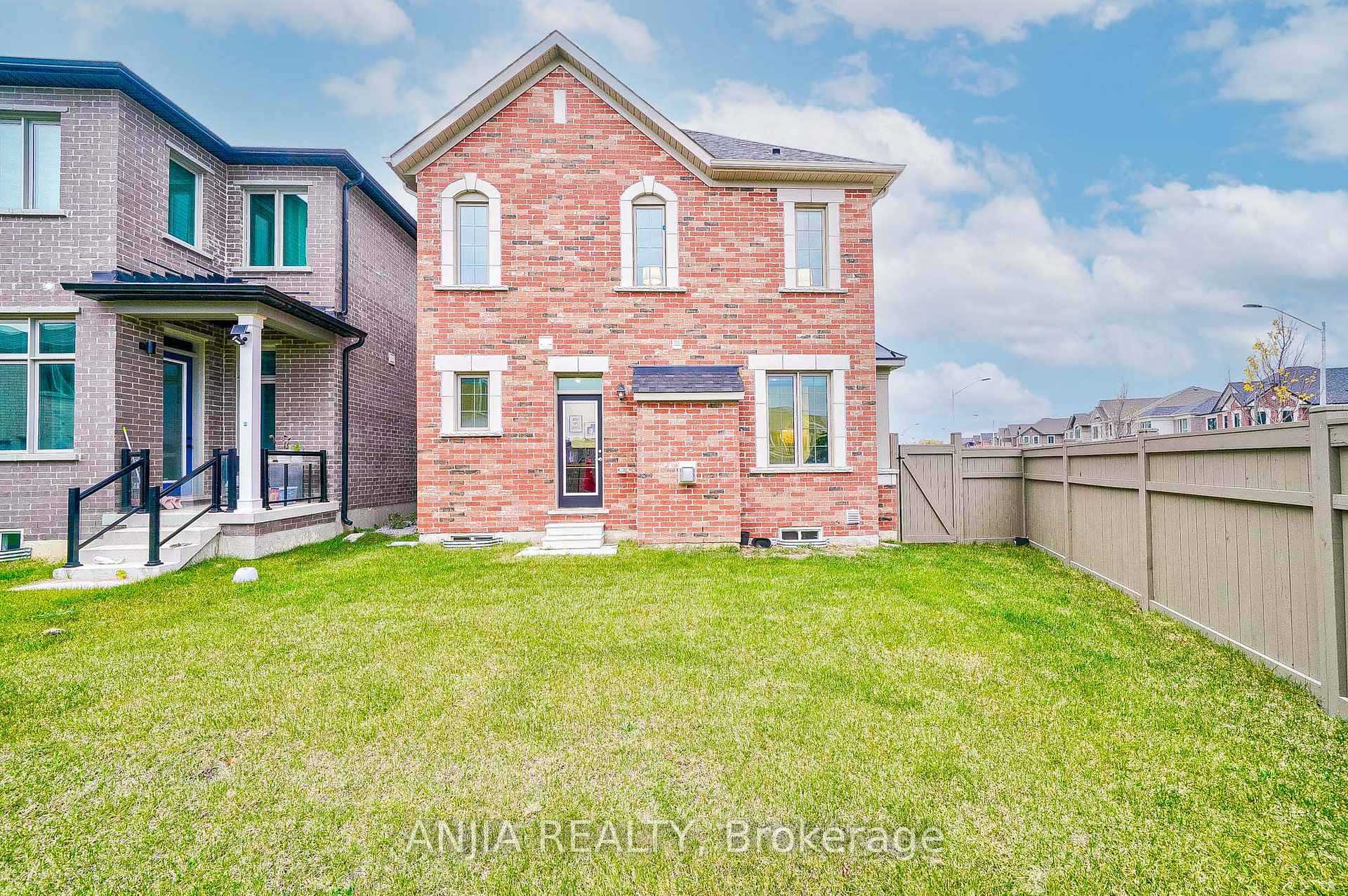 Photo 38 of 262 Beaverbrae Drive, Markham, Victoria Square — HOMEH