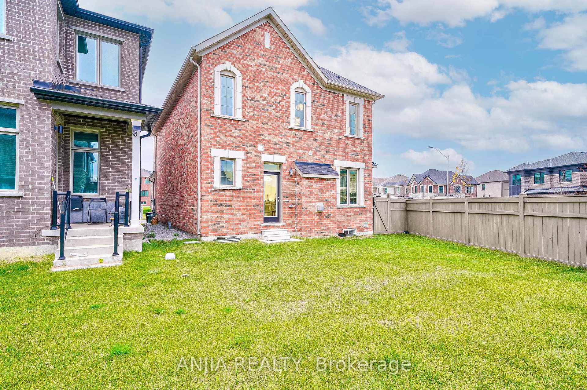 Photo 39 of 262 Beaverbrae Drive, Markham, Victoria Square — HOMEH