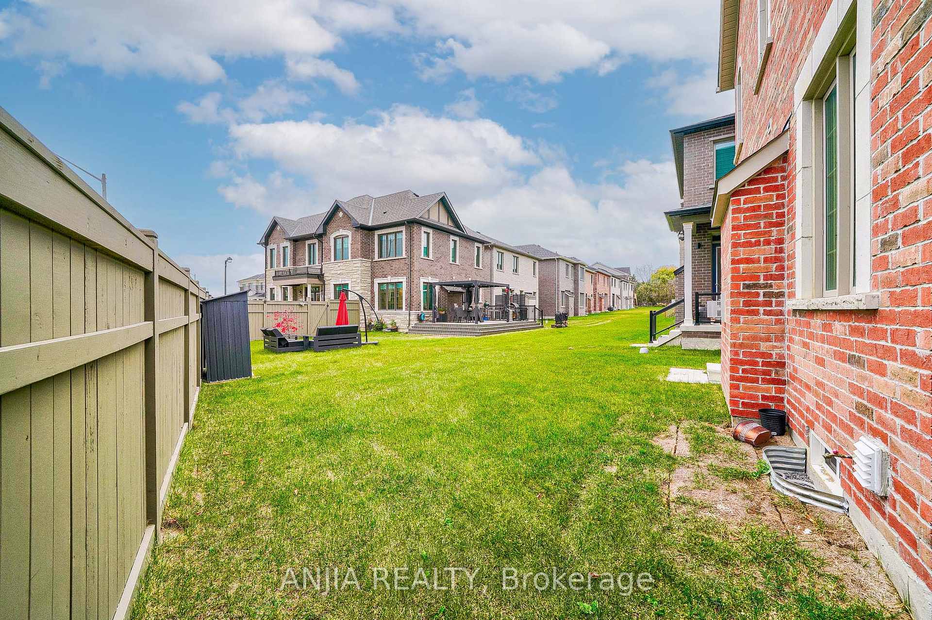 Photo 40 of 262 Beaverbrae Drive, Markham, Victoria Square — HOMEH