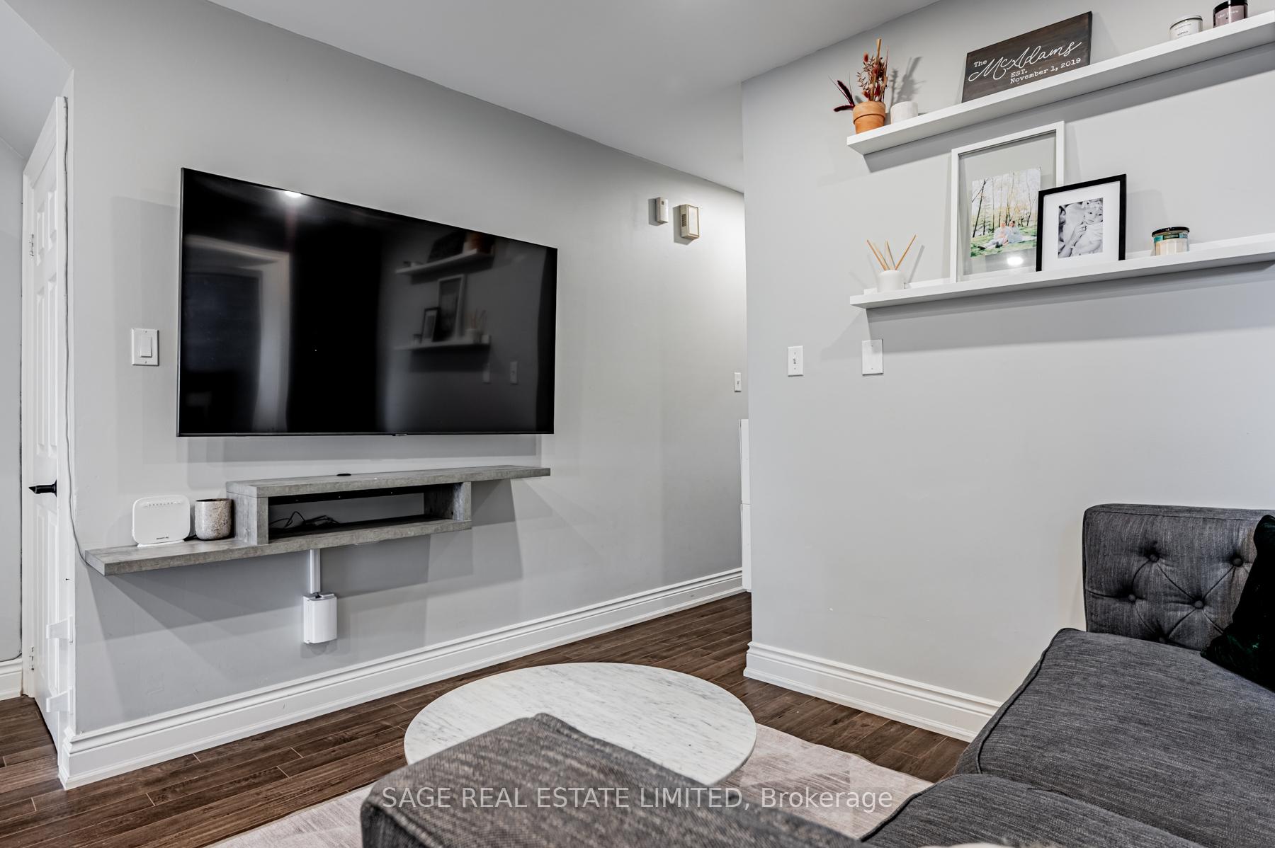 Photo 6 of Unit Main, 213 Langley Avenue, Toronto, North Riverdale — HOMEH
