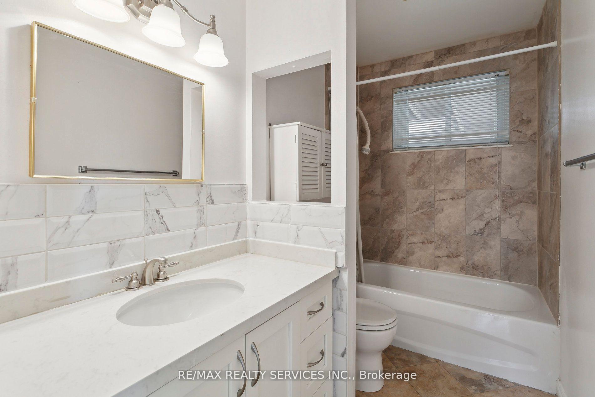 Photo 11 of 6 caledon Crescent, Brampton, Brampton East — HOMEH
