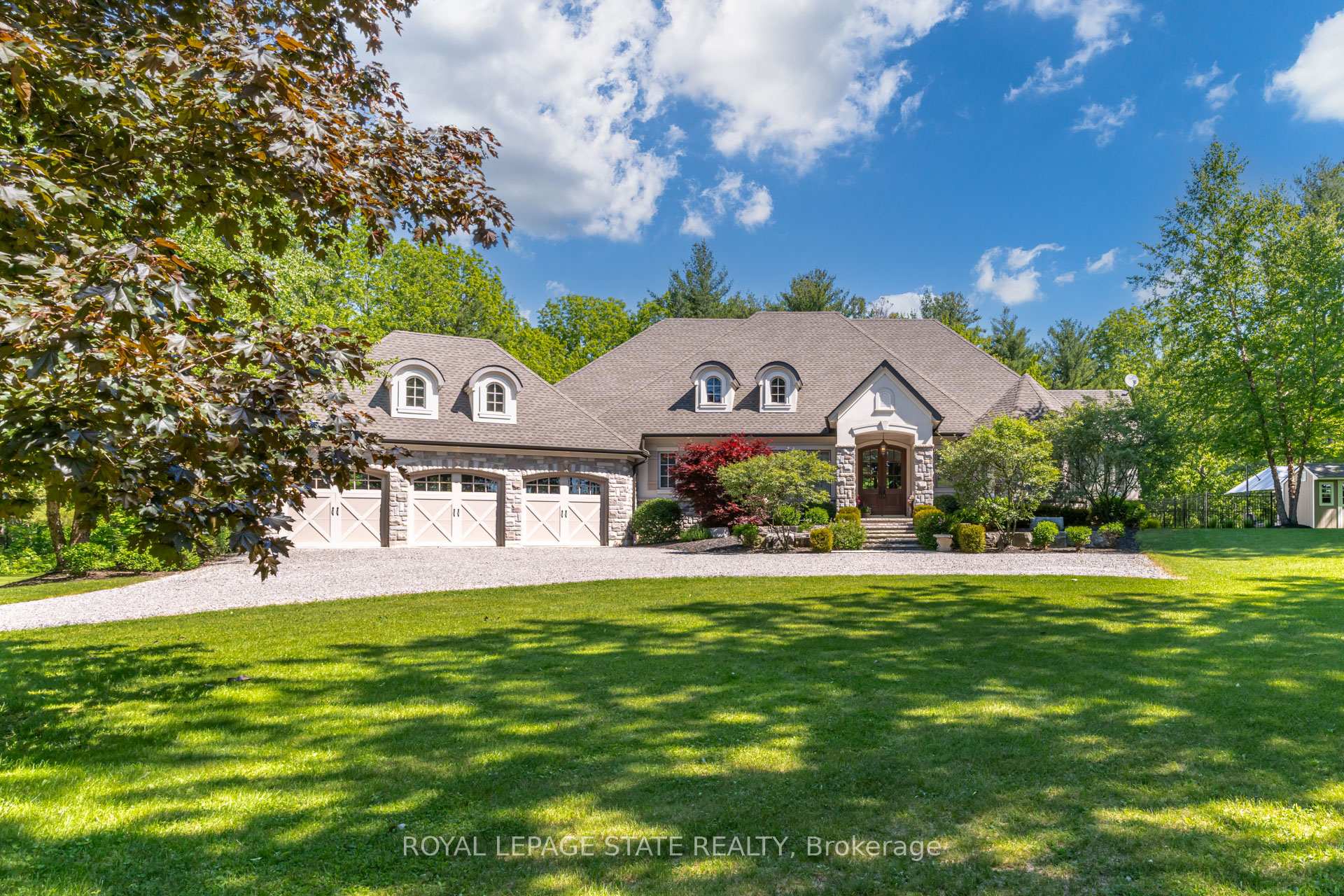 Photo 3 of 1043 Jerseyville Road, Hamilton, Ancaster — HOMEH