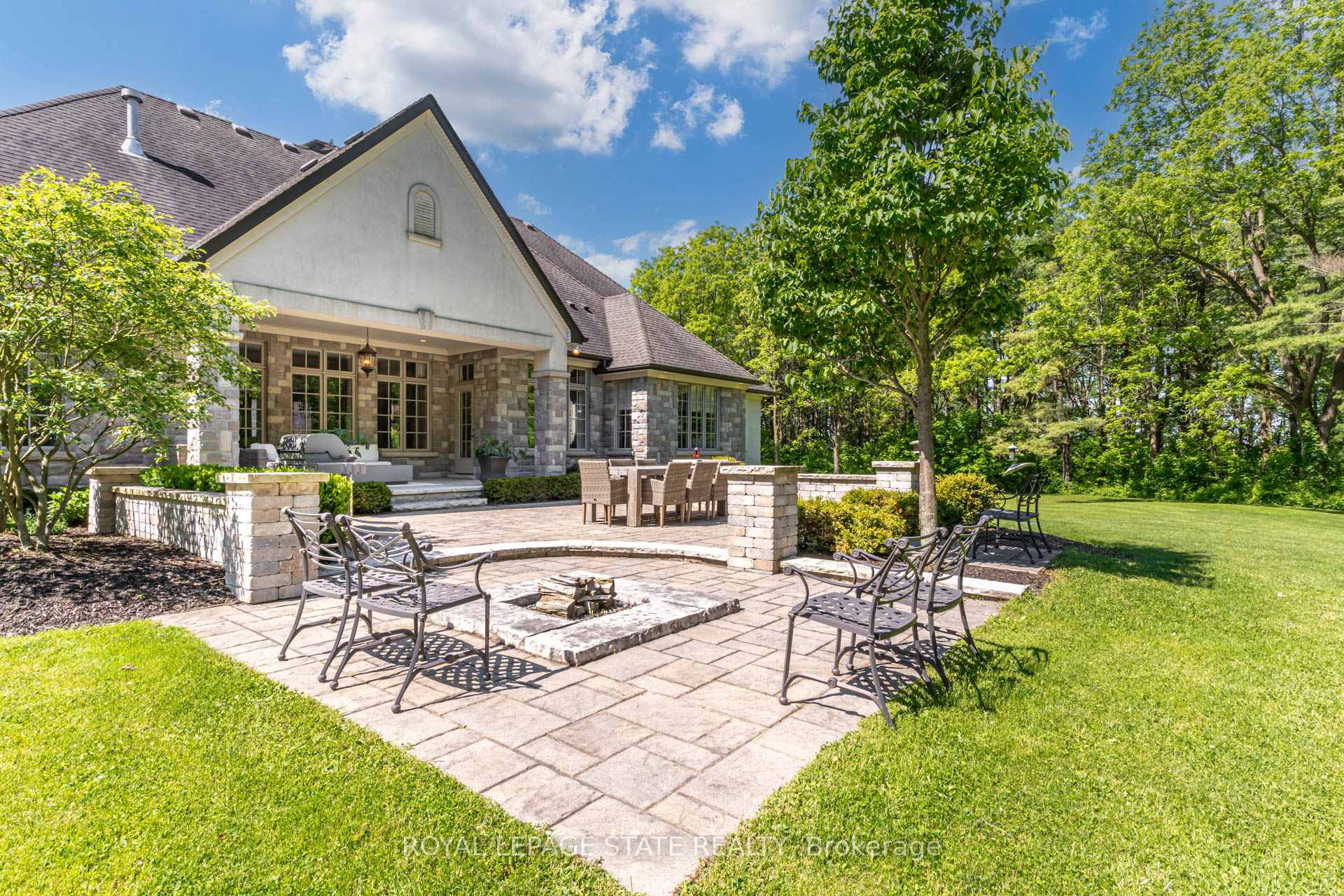 Photo 54 of 1043 Jerseyville Road, Hamilton, Ancaster — HOMEH