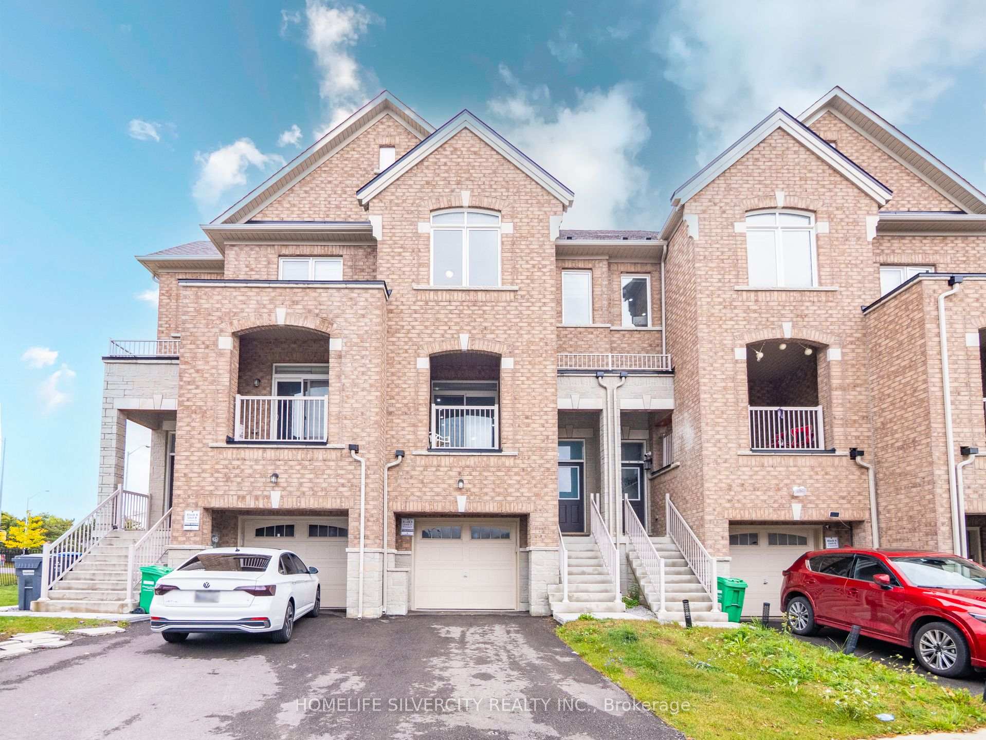 Photo 1 of 27 Gemma Place, Brampton, Heart Lake West — HOMEH
