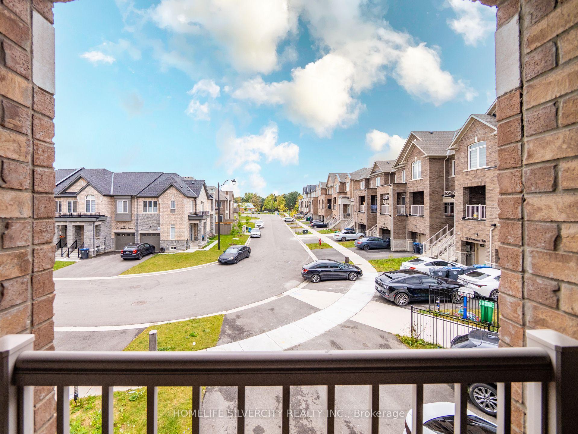 Photo 2 of 27 Gemma Place, Brampton, Heart Lake West — HOMEH