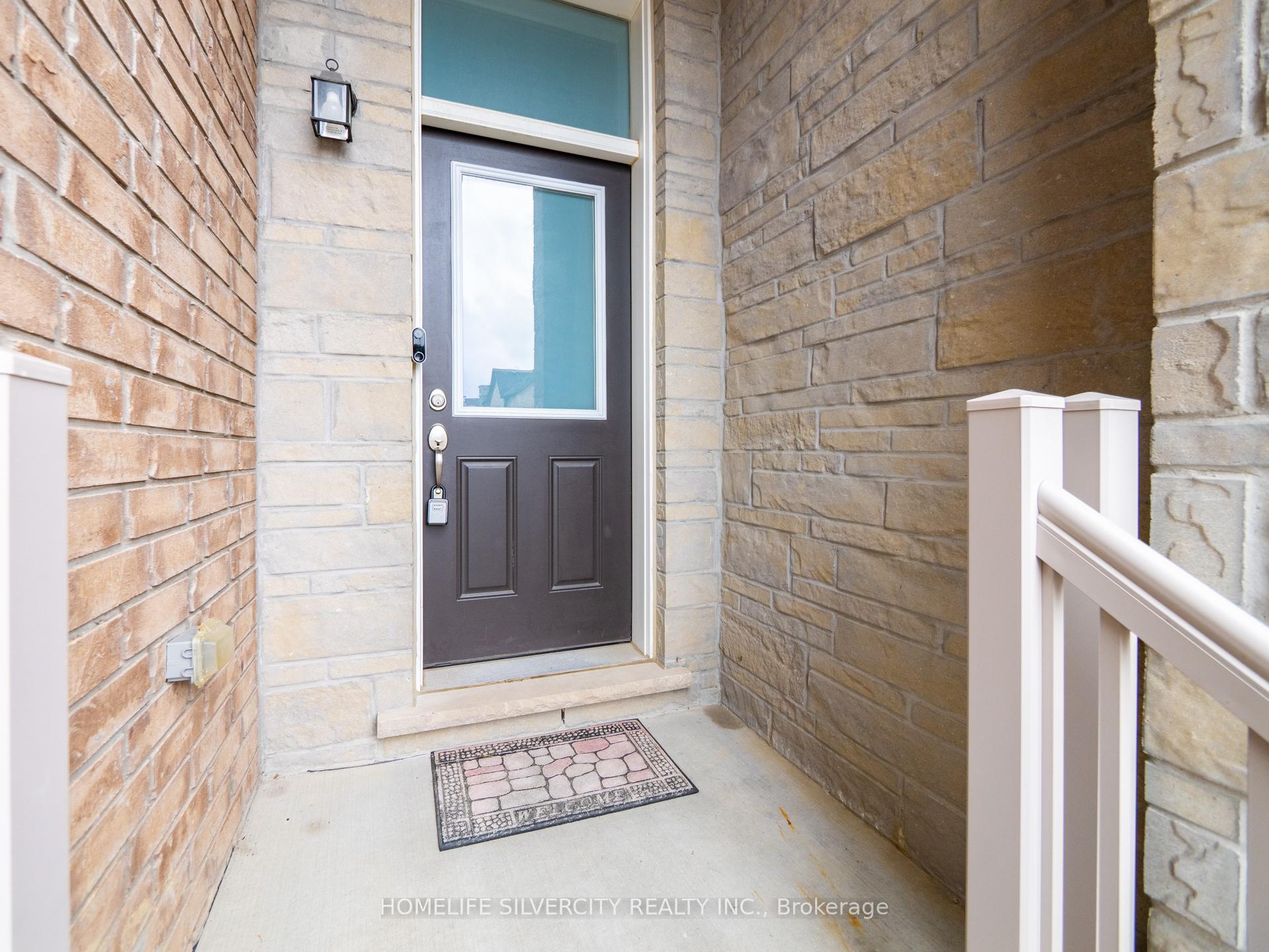 Photo 3 of 27 Gemma Place, Brampton, Heart Lake West — HOMEH