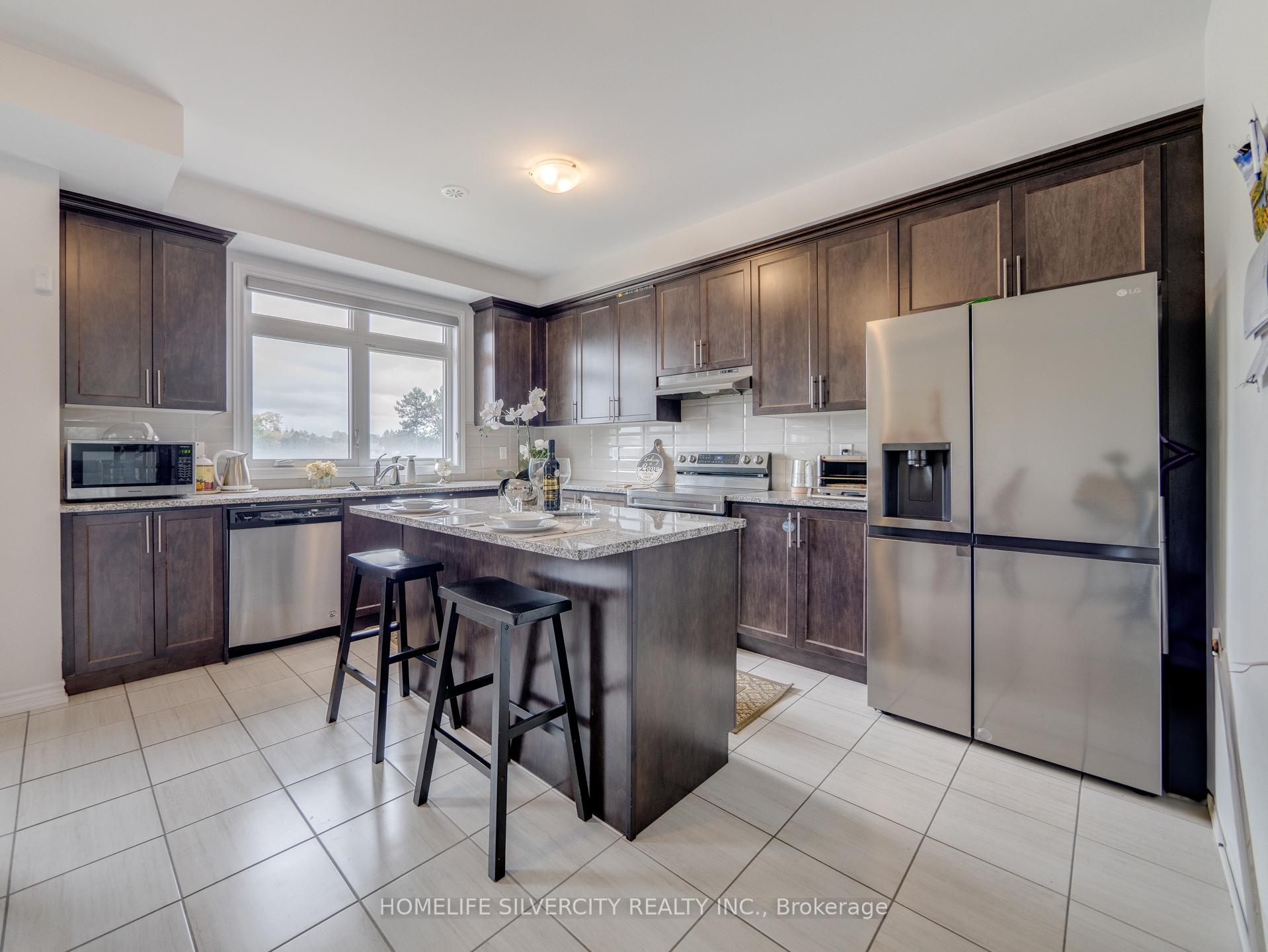 Photo 7 of 27 Gemma Place, Brampton, Heart Lake West — HOMEH