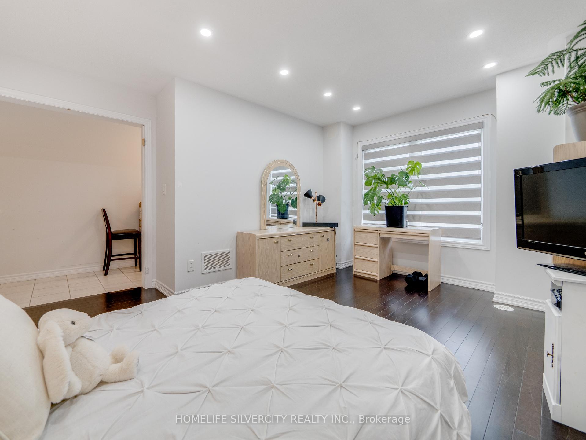 Photo 17 of 27 Gemma Place, Brampton, Heart Lake West — HOMEH
