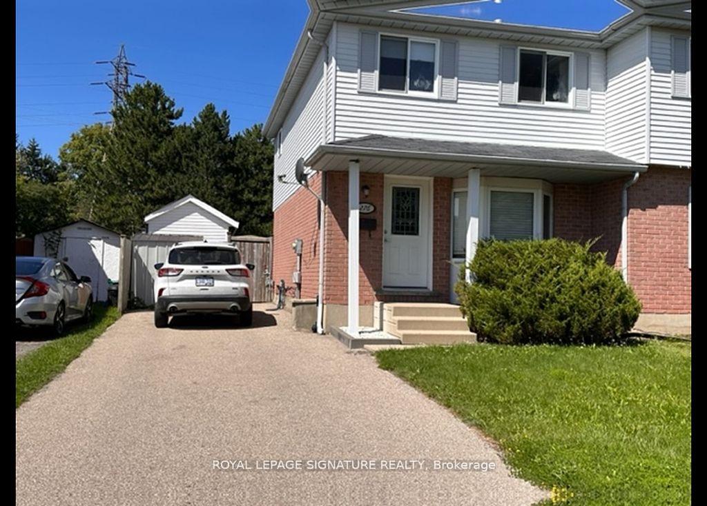 Front of 276 Benesfort Crescent