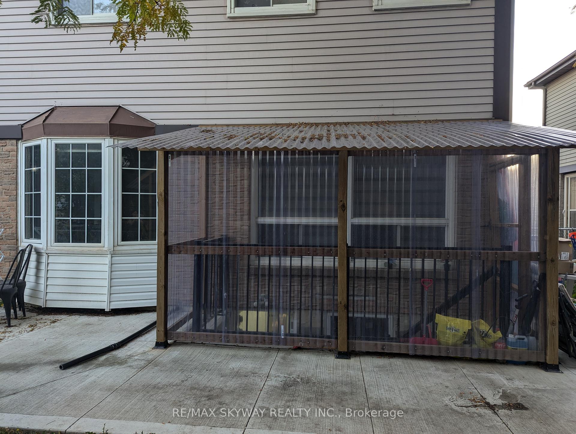 Front of Unit BSMT, 33 Mackay Street
