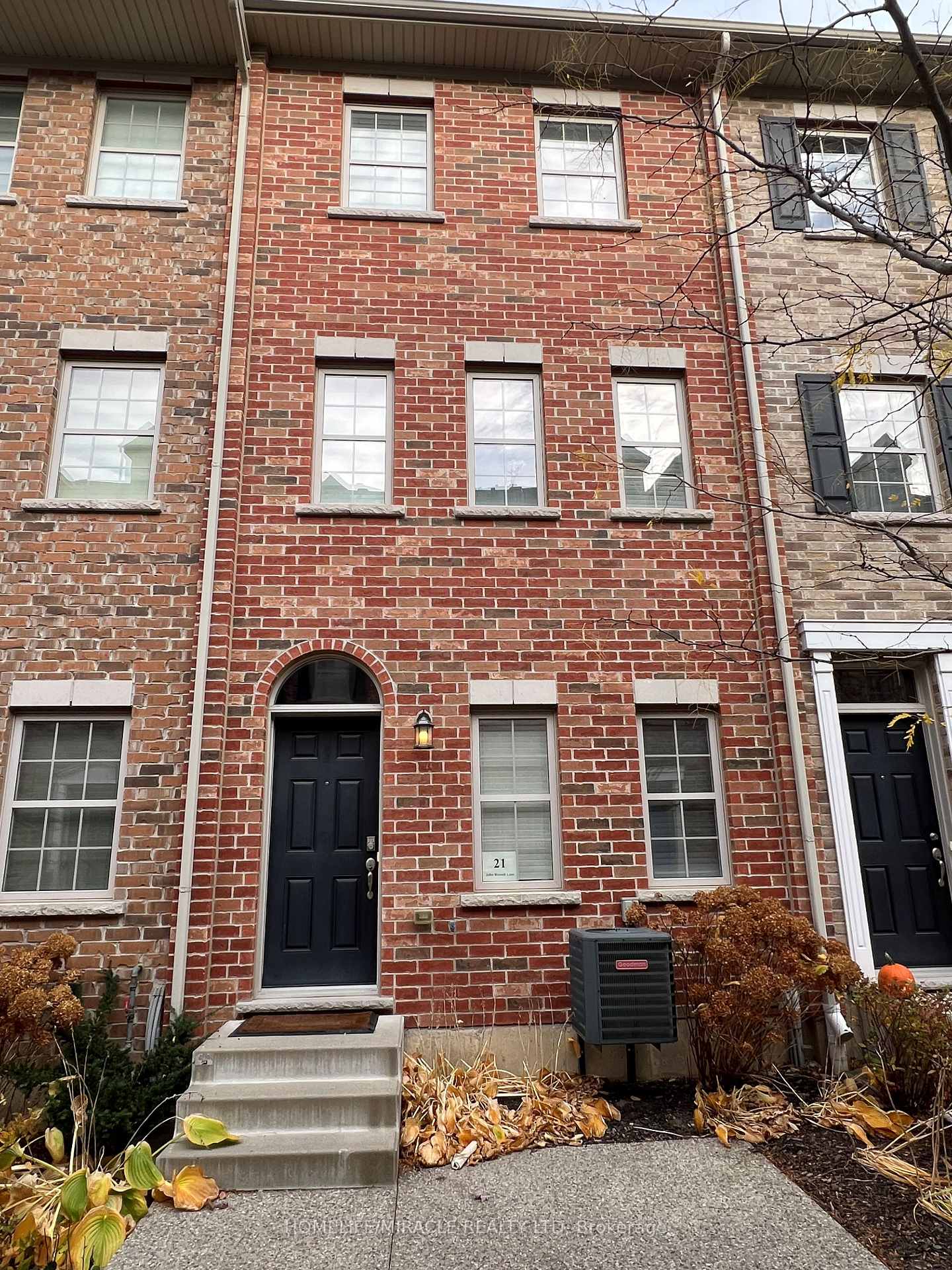 Photo 2 of 21 John Russell Lane, Kitchener — HOMEH