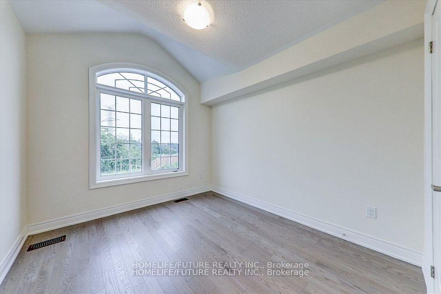 Photo 4 of 301 Kirkham Drive, Markham, Cedarwood — HOMEH