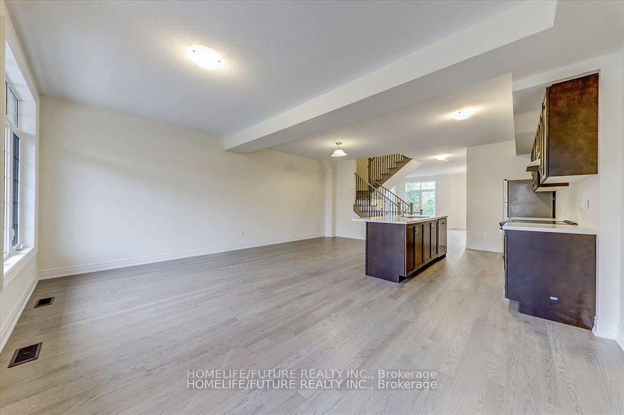 Photo 9 of 301 Kirkham Drive, Markham, Cedarwood — HOMEH