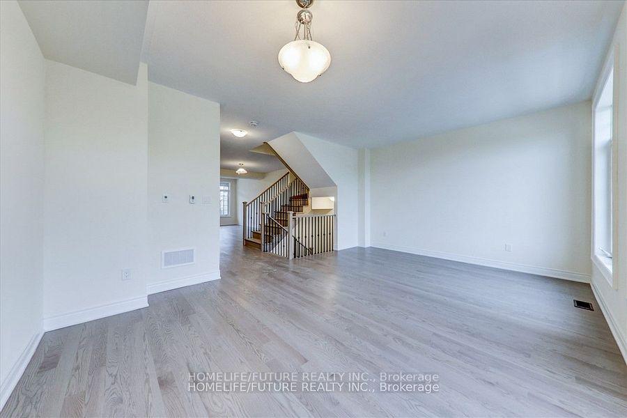 Photo 12 of 301 Kirkham Drive, Markham, Cedarwood — HOMEH