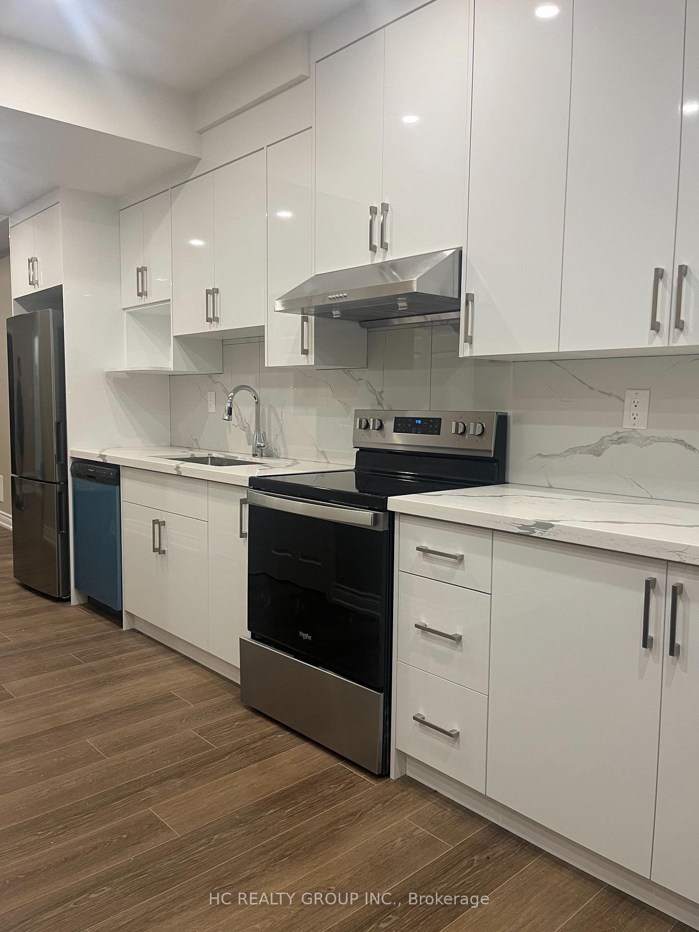 Photo 2 of Unit BSMT, 7 Soleil Boulevard, Aurora, Aurora Estates — HOMEH