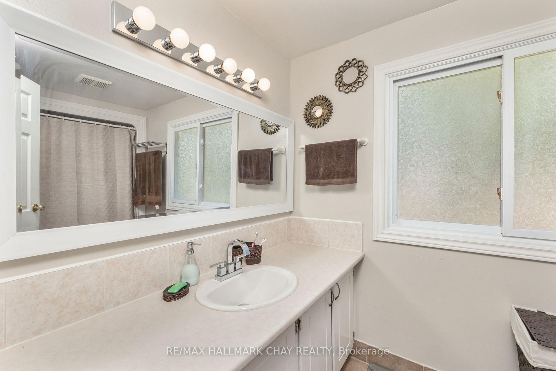 Photo 38 of 58 Astorville Square, Brampton, Heart Lake — HOMEH