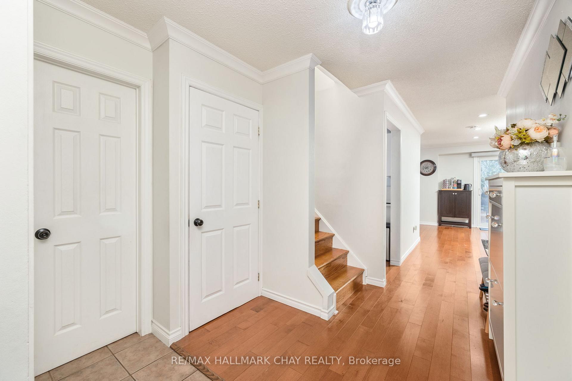 Photo 6 of 58 Astorville Square, Brampton, Heart Lake — HOMEH