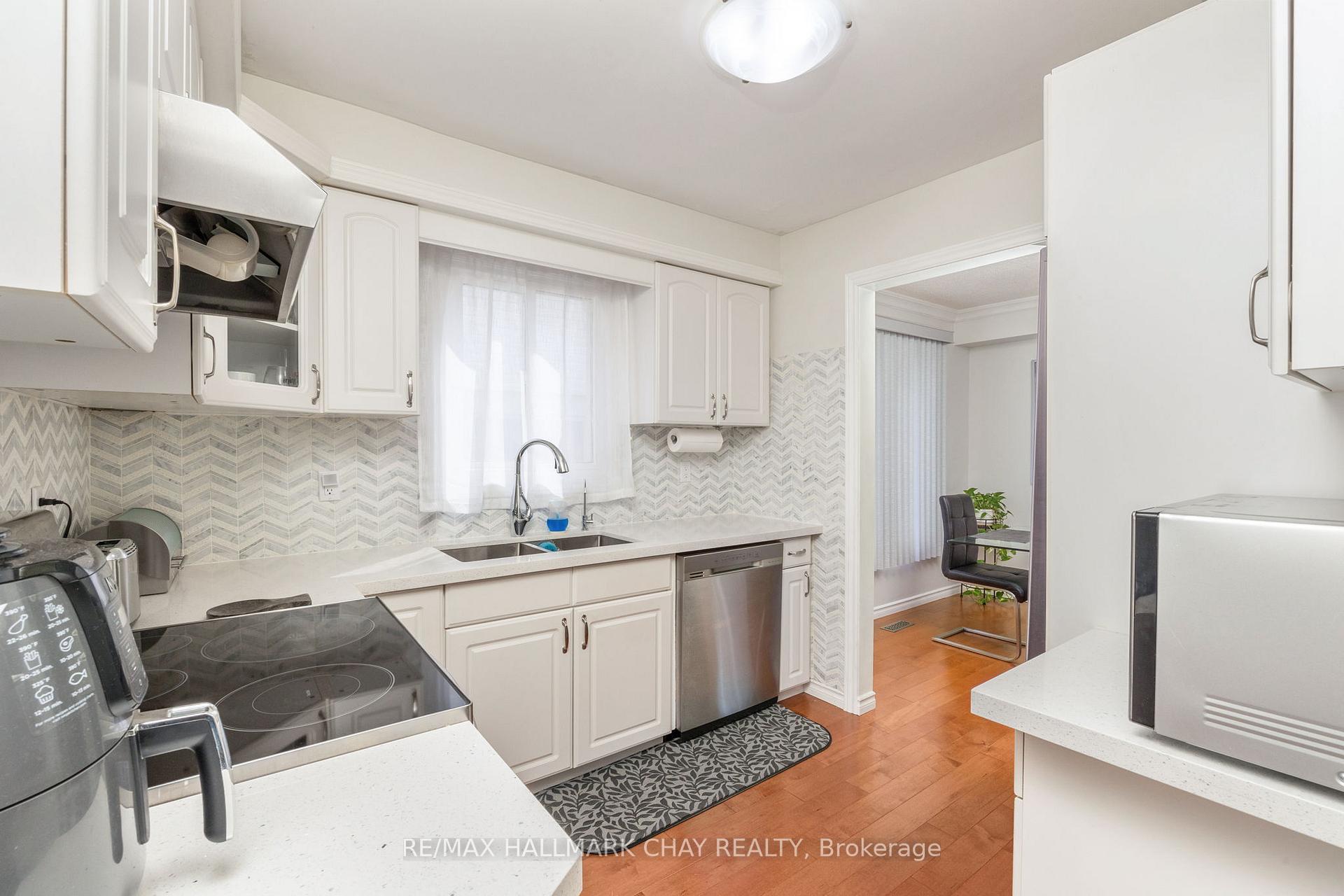 Photo 16 of 58 Astorville Square, Brampton, Heart Lake — HOMEH