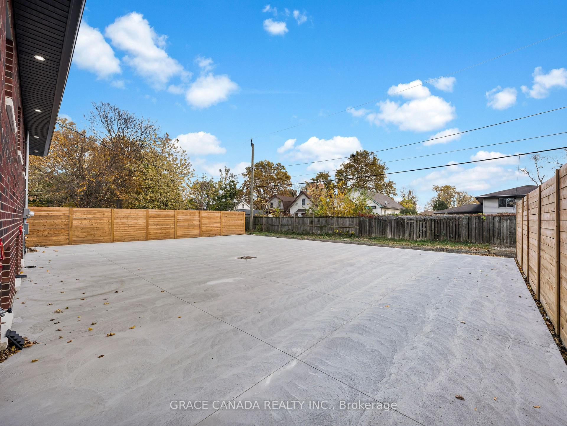 Photo 7 of 3549 Peter Street, Windsor — HOMEH