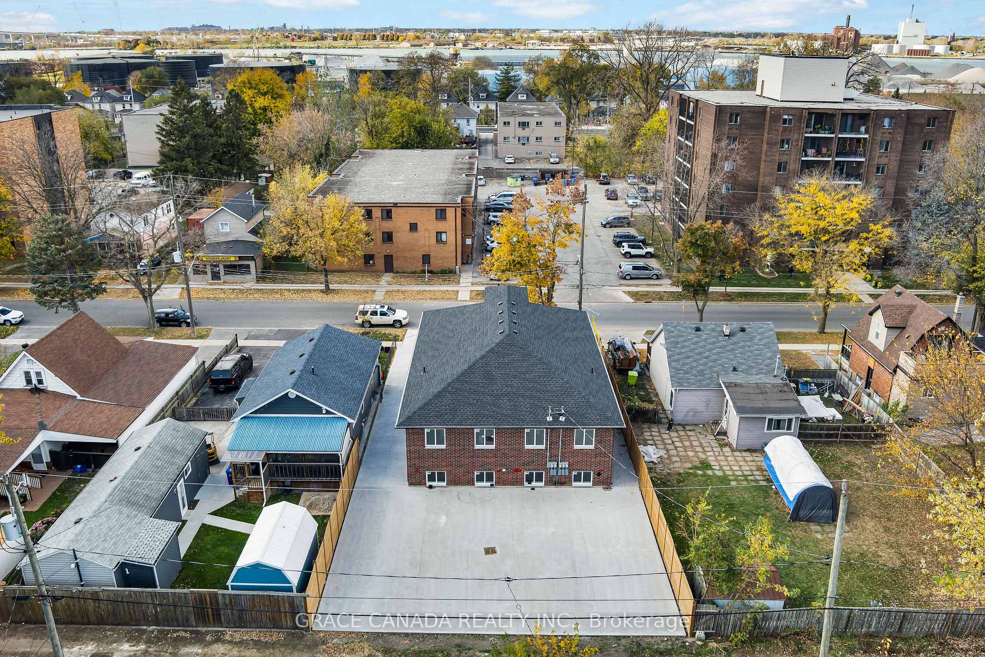 Photo 15 of 3549 Peter Street, Windsor — HOMEH