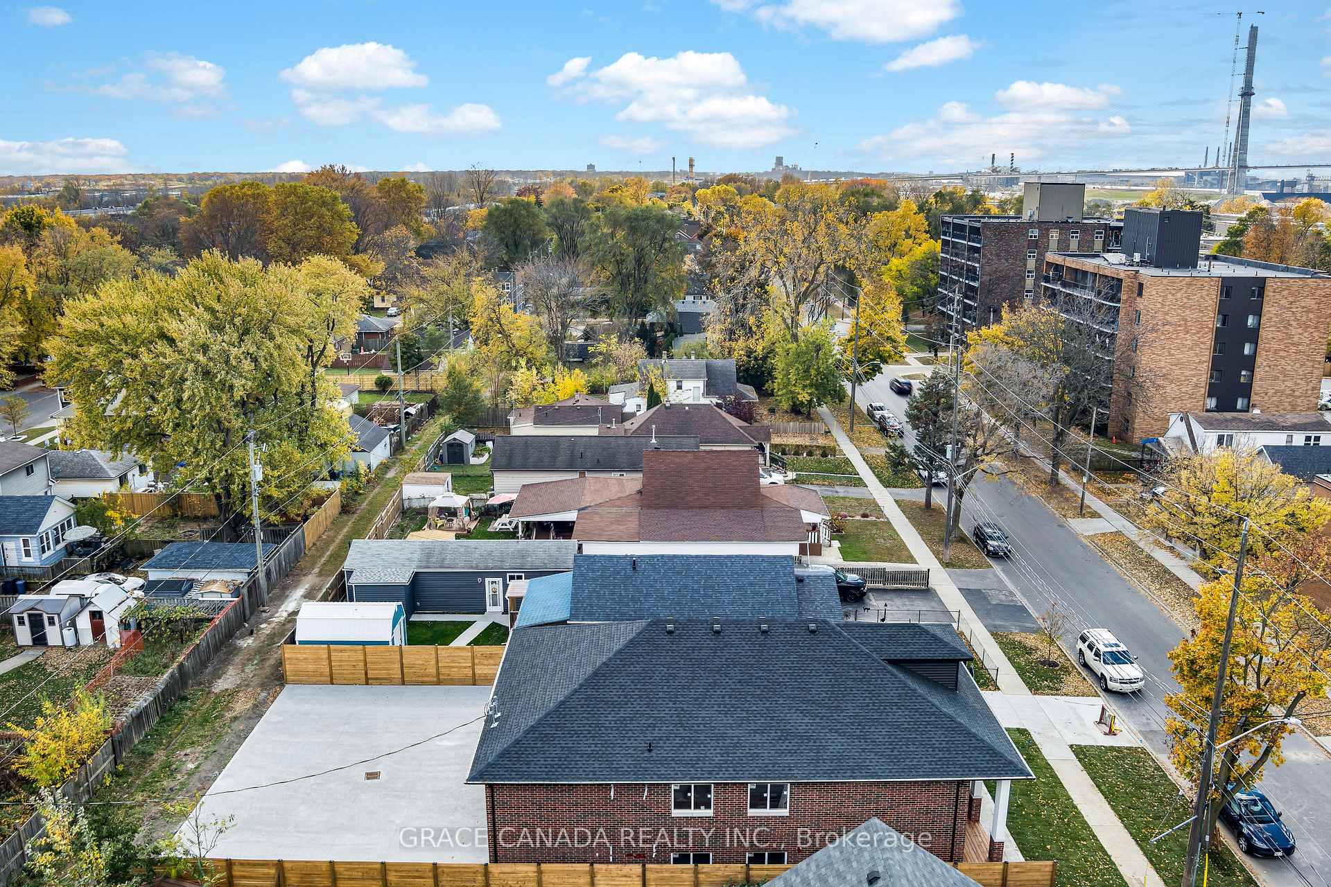 Photo 16 of 3549 Peter Street, Windsor — HOMEH