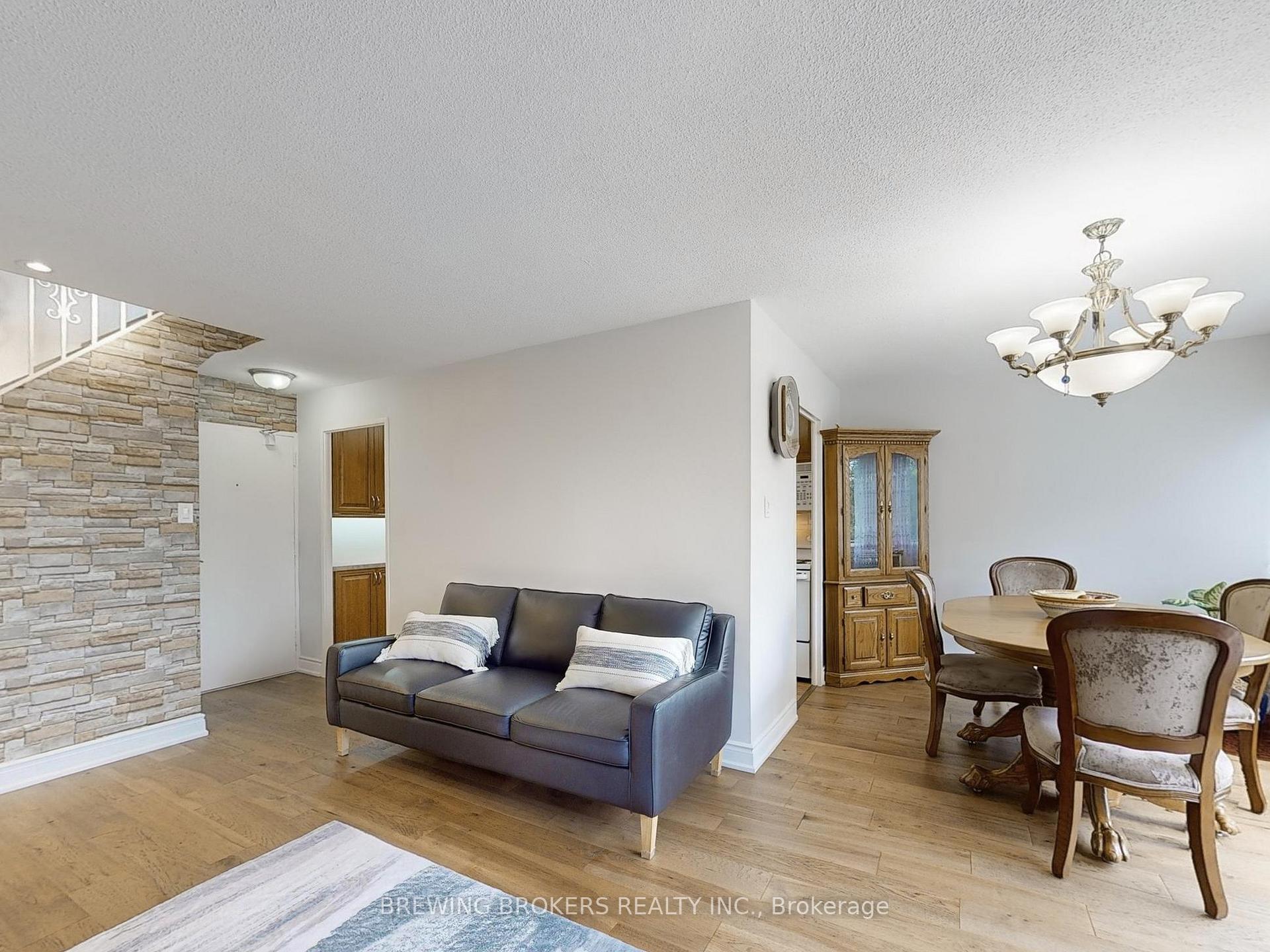 Photo 10 of Unit 326, 16 Elgin Street, Markham, Thornhill — HOMEH