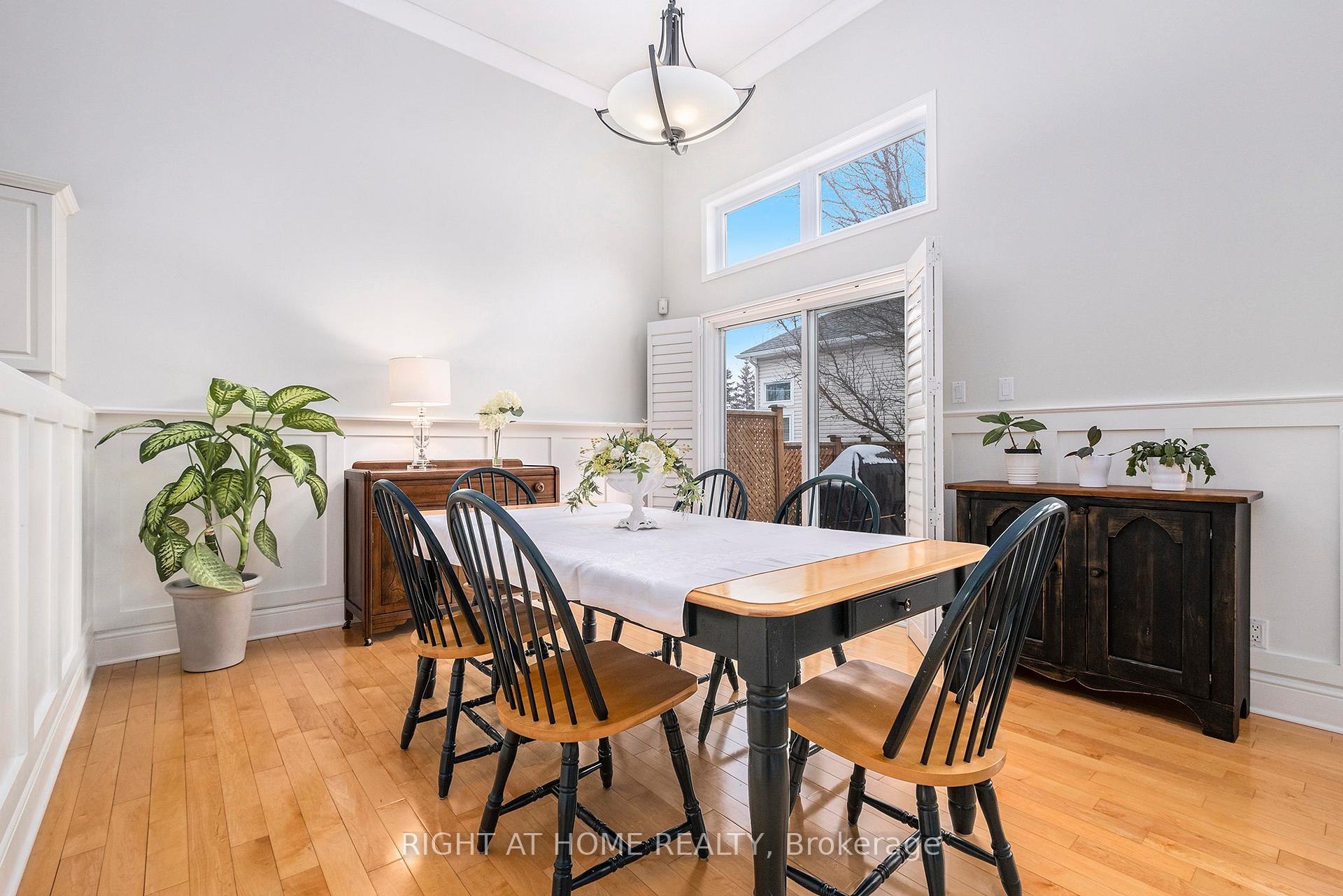 Photo 12 of 219 Gladeview PVT, Ottawa, Upper Hunt Club — HOMEH
